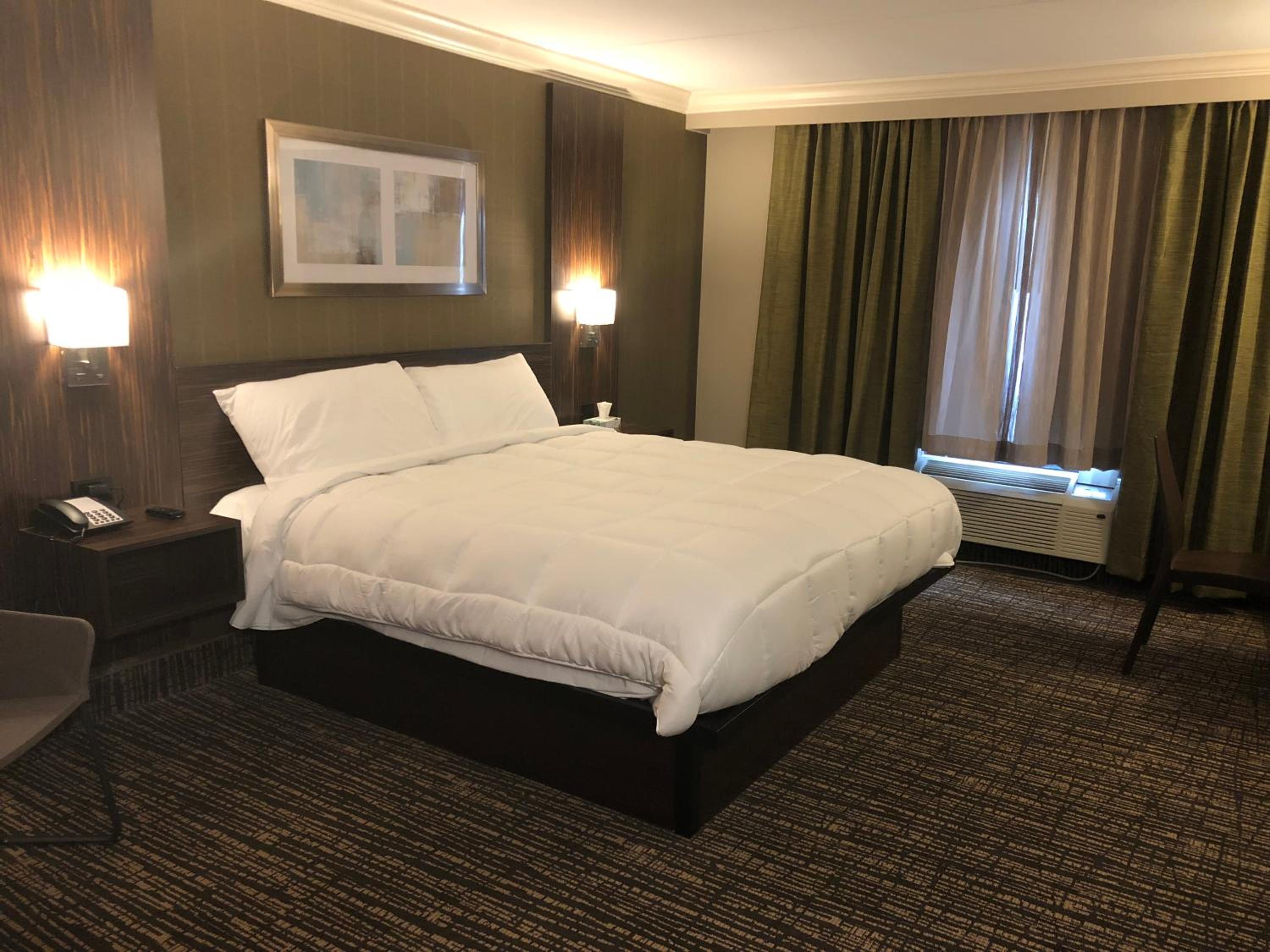 Standard King Room - Photo 4