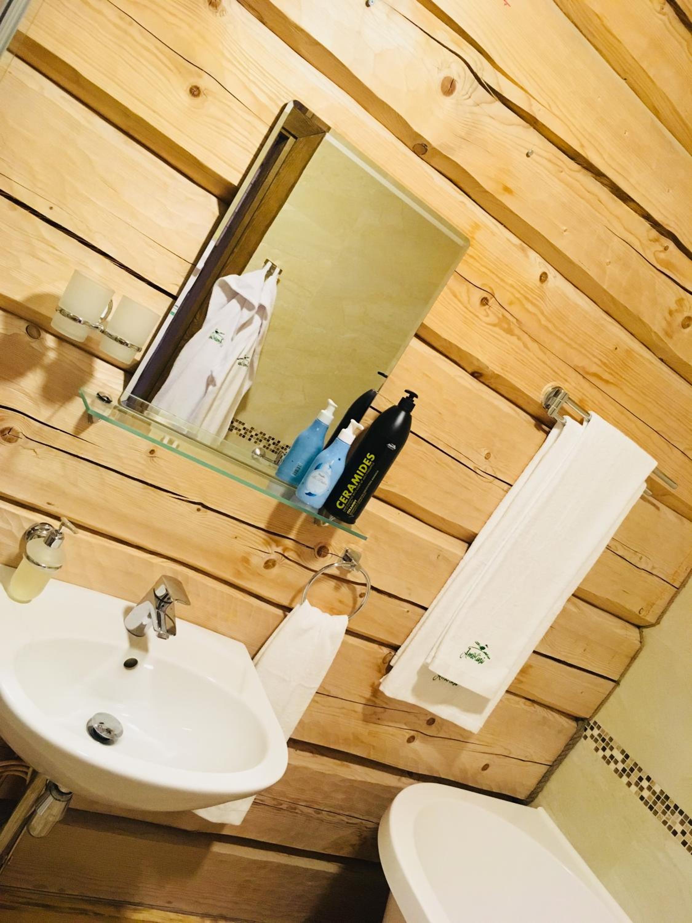 Double Room - Photo 4