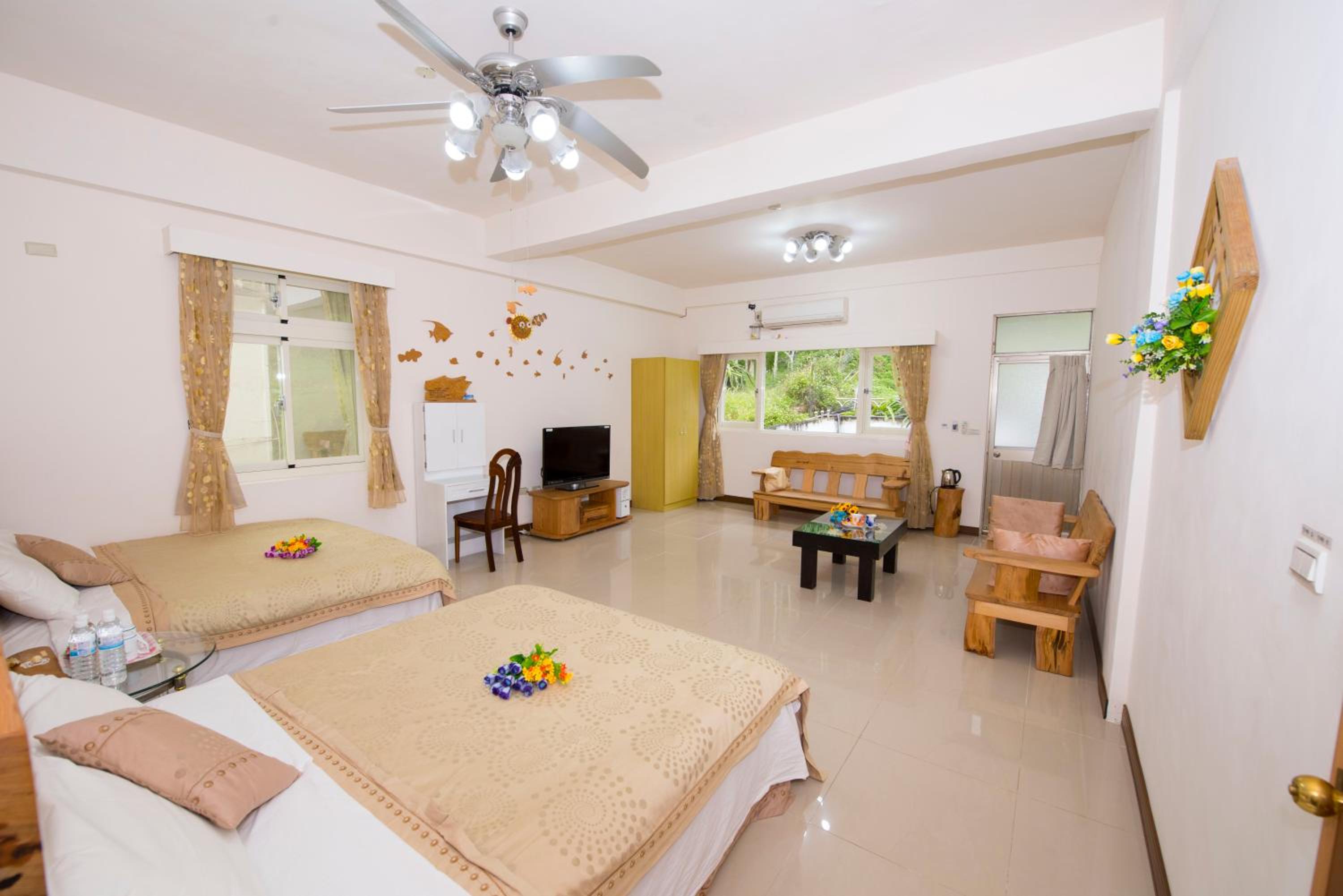 Quadruple Room with Balcony photo 3