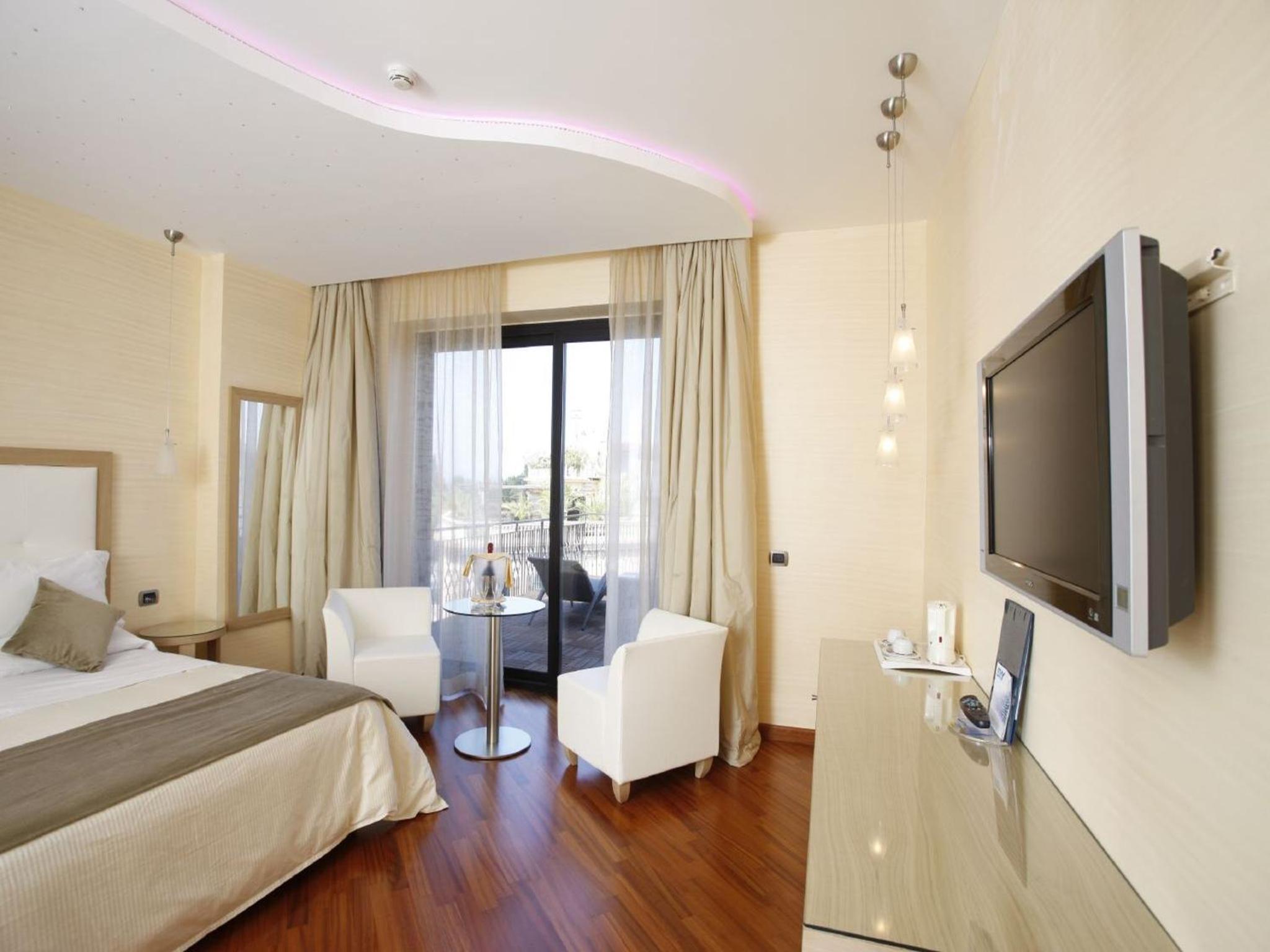Executive Double Room - Photo 7