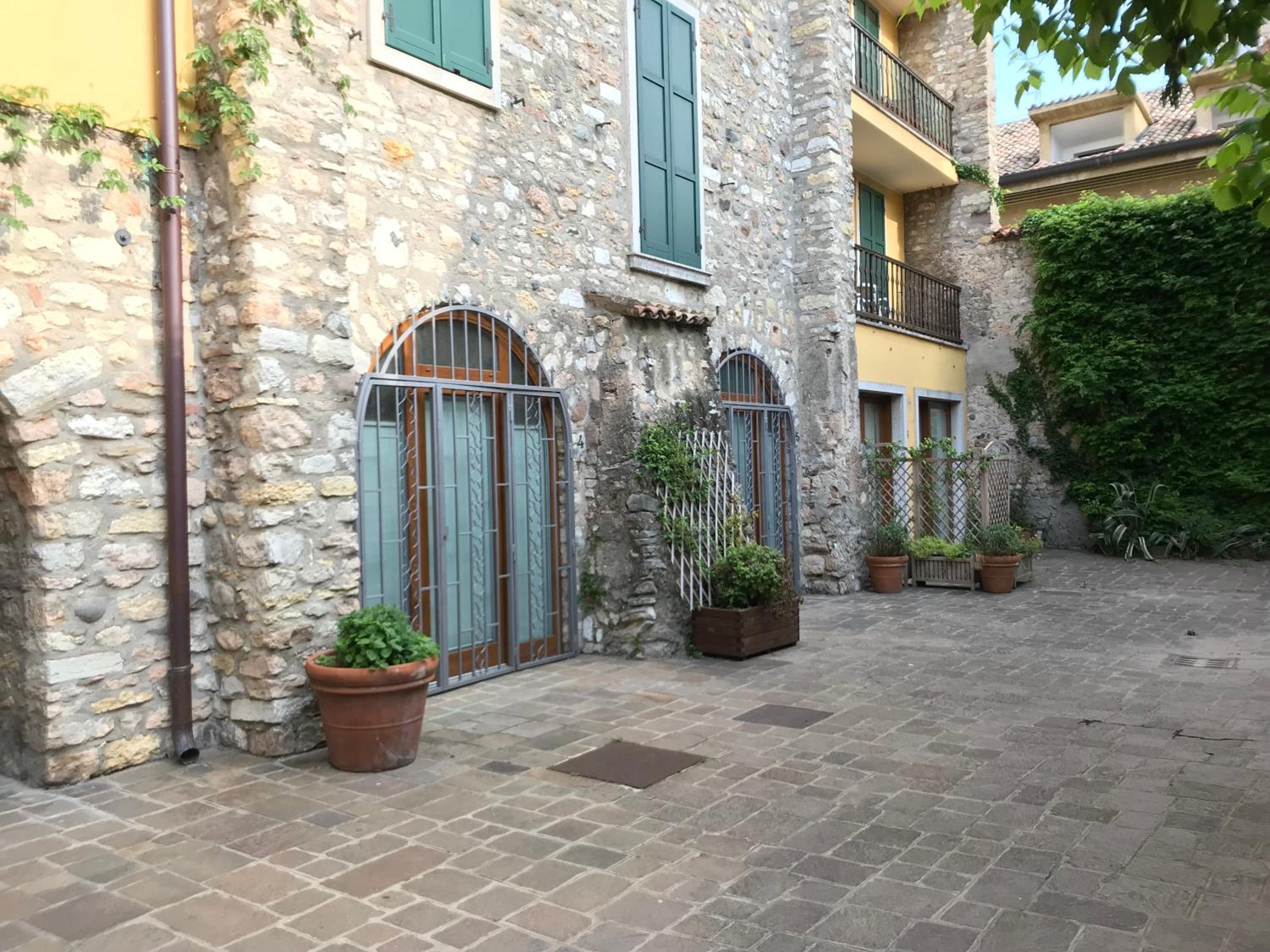 Apartment - Ground Floor photo 3