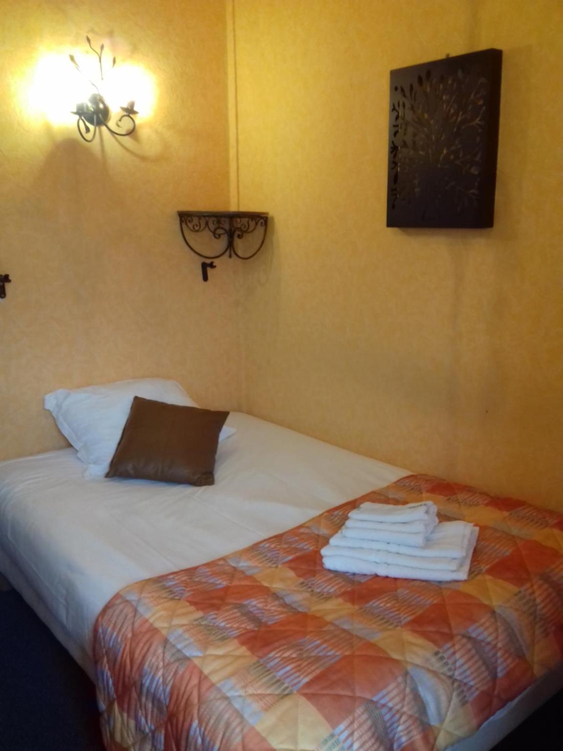 Comfort Single Room With Shower photo 1