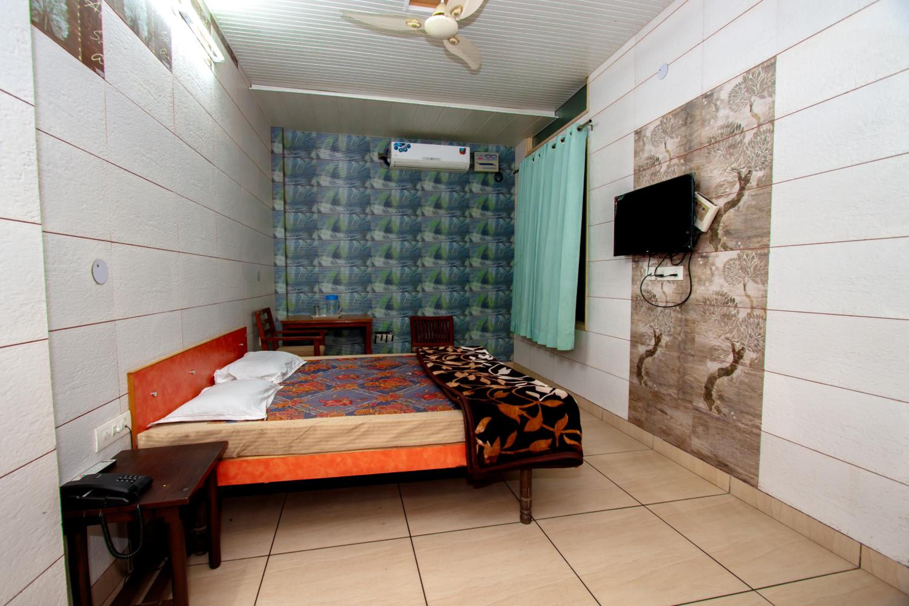 Deluxe Double Room photo 3