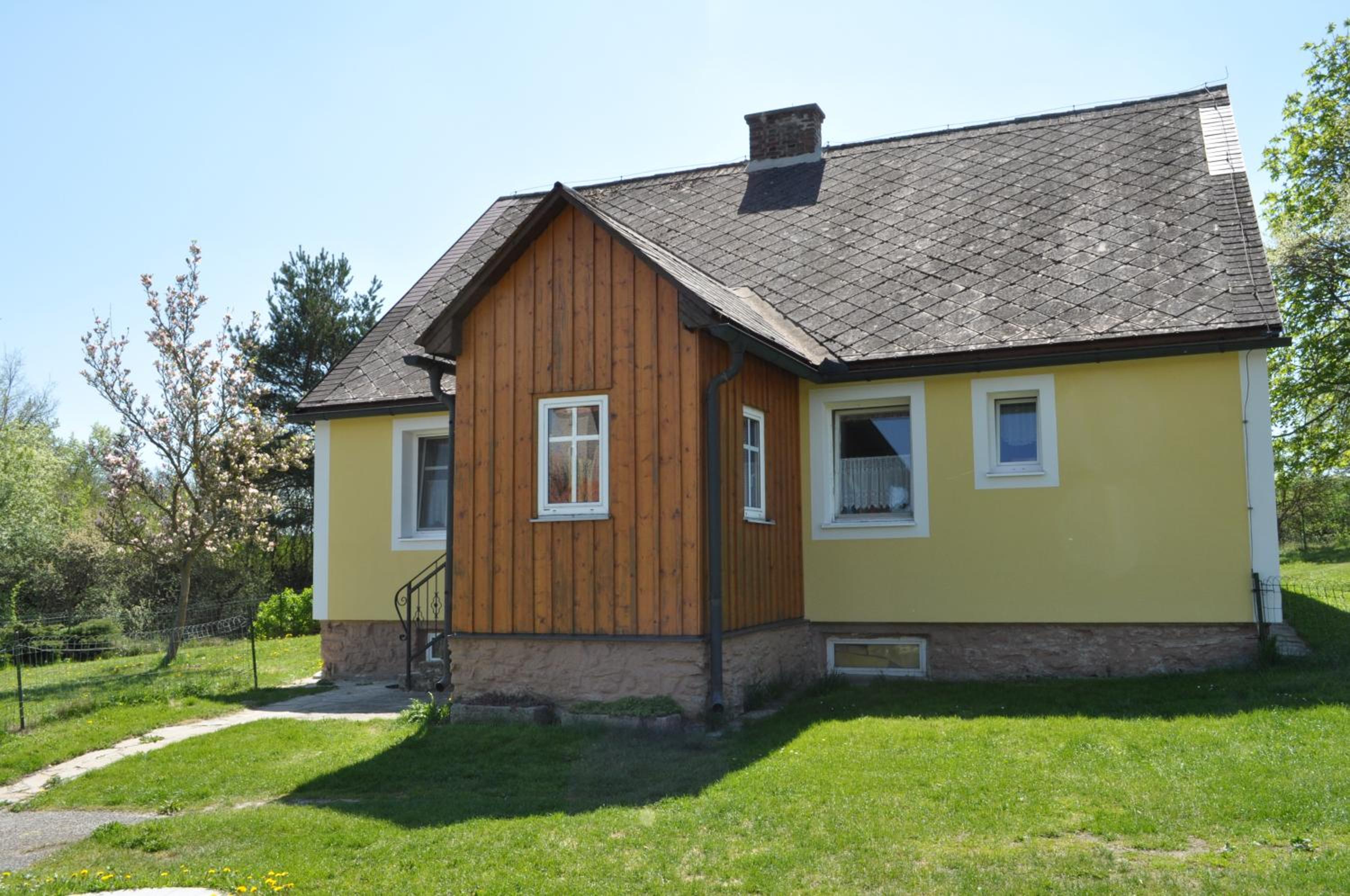 Three-Bedroom House photo 3