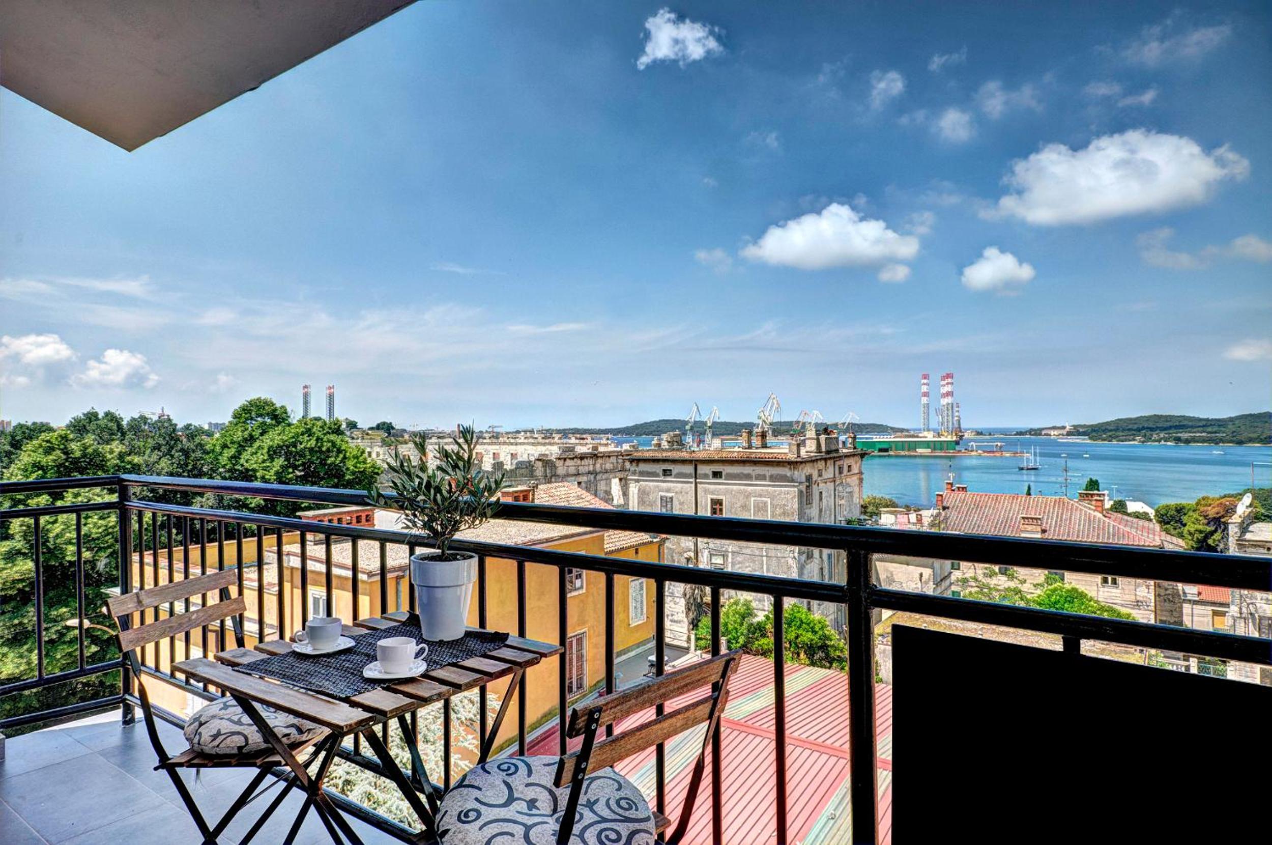 Penthouse Apartment with Balcony
