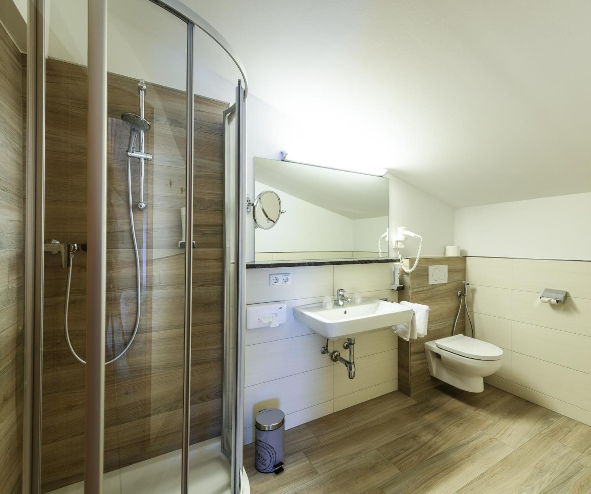 Comfort Double Room with Balcony - Photo 5