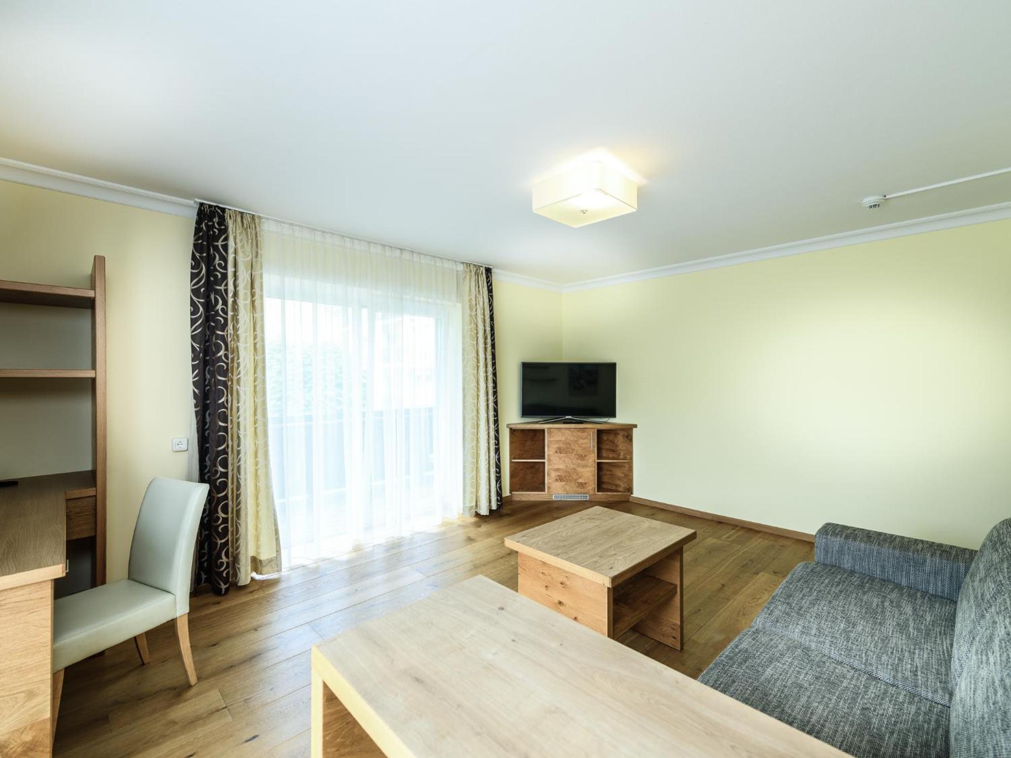 One-Bedroom Apartment - Photo 3