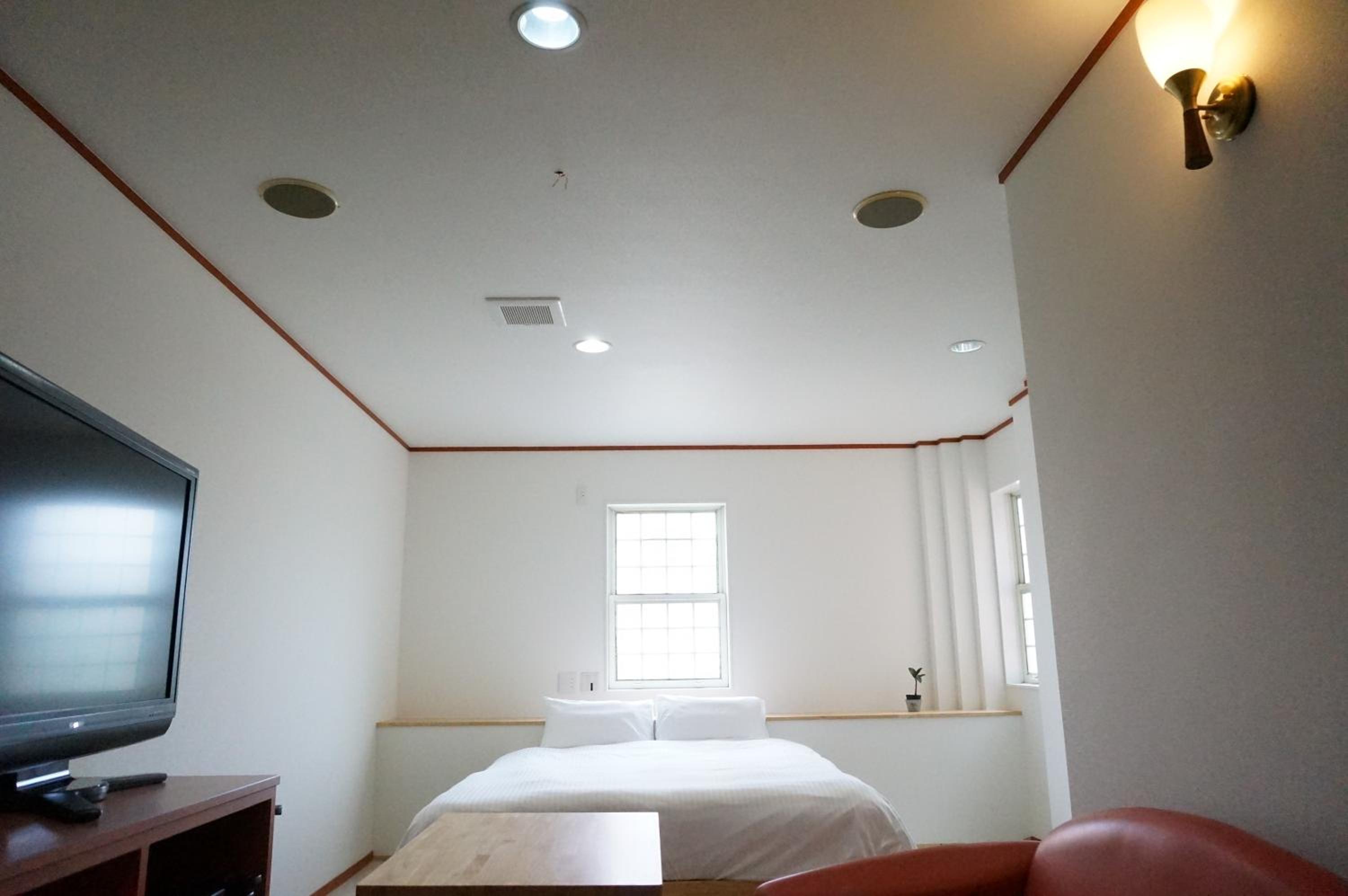 Queen Room - Non-Smoking photo 2