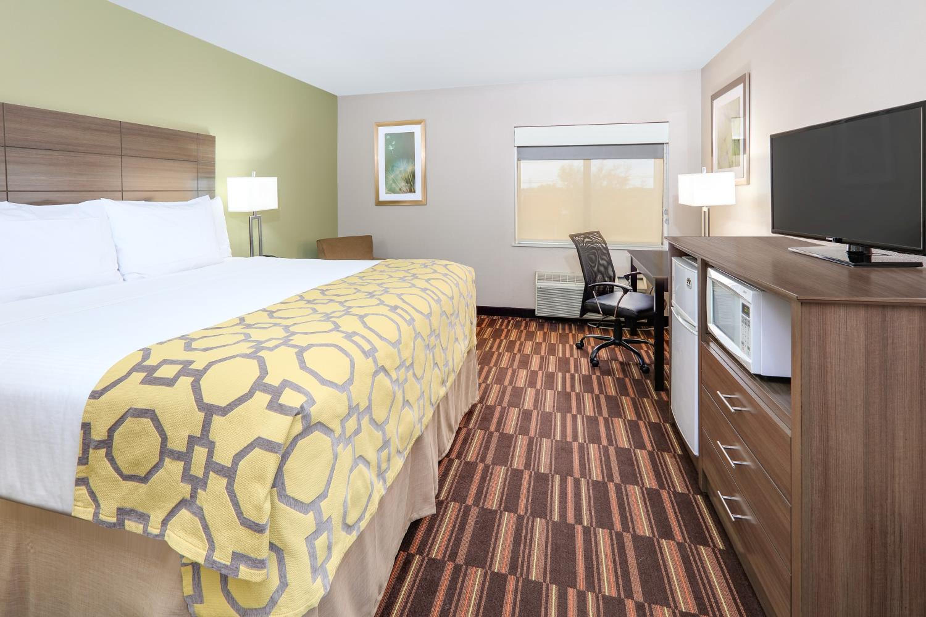 King Room - Non-Smoking - Photo 10