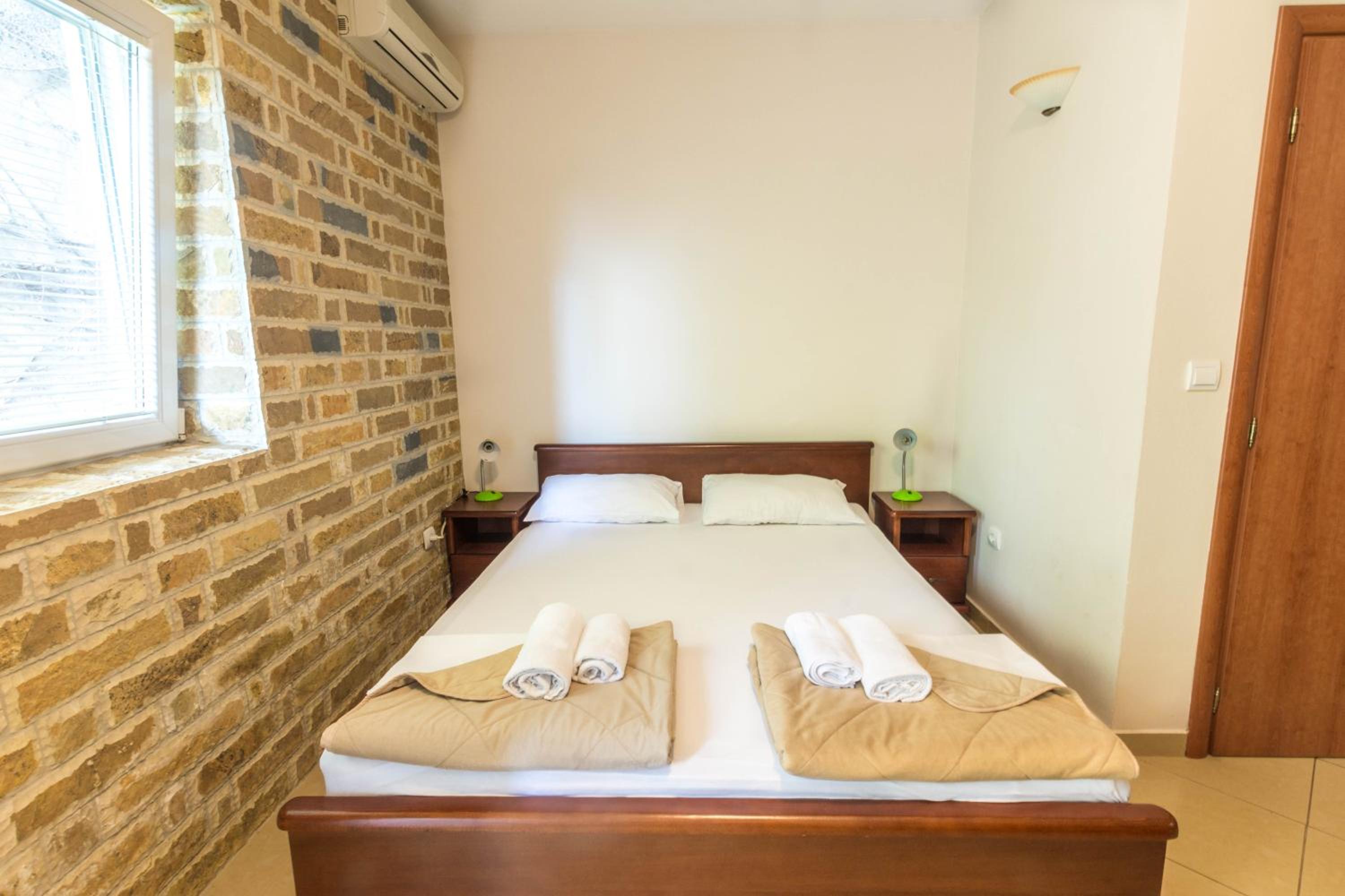 Studio Apartment photo 1