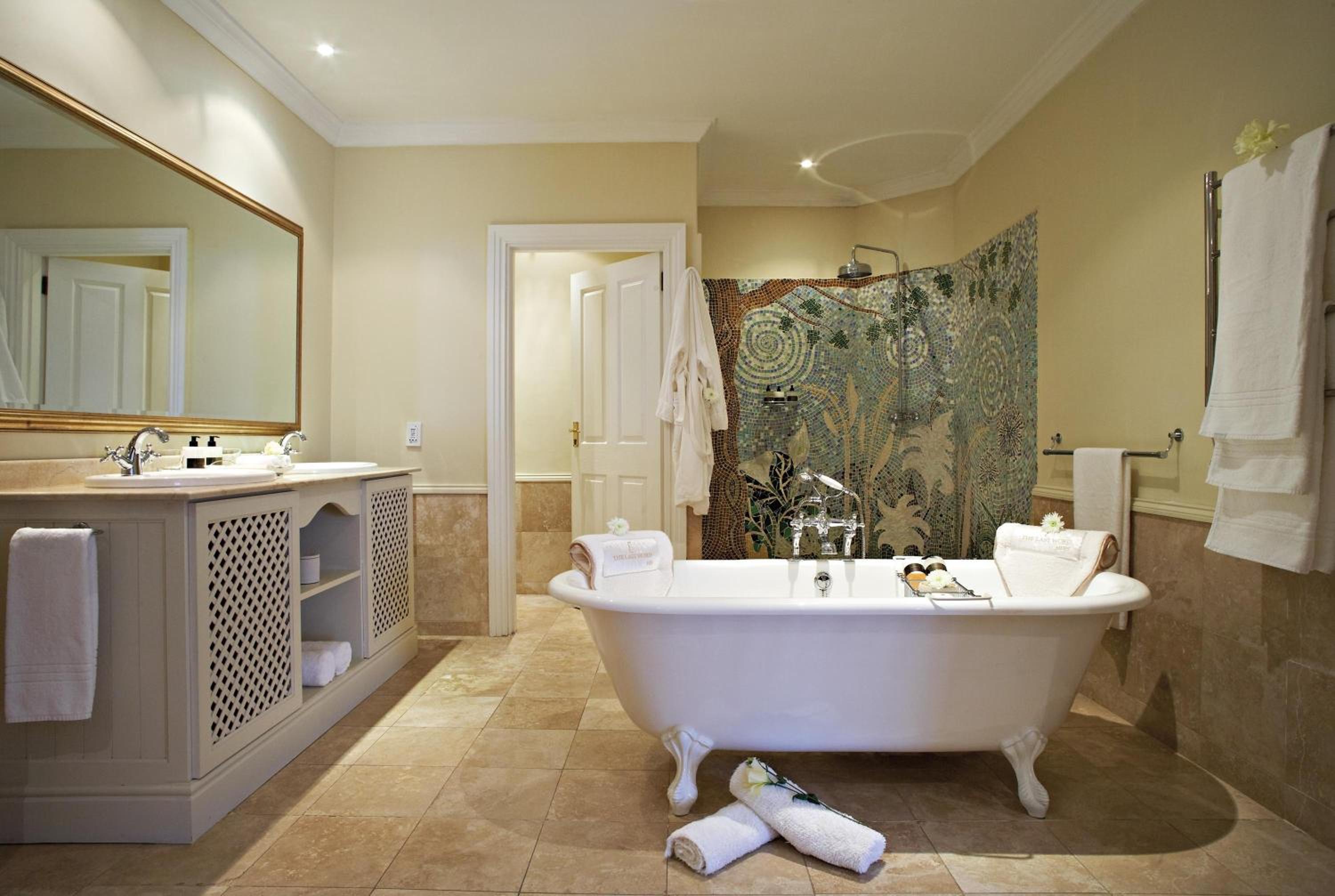 Premier Suite - Photo 7