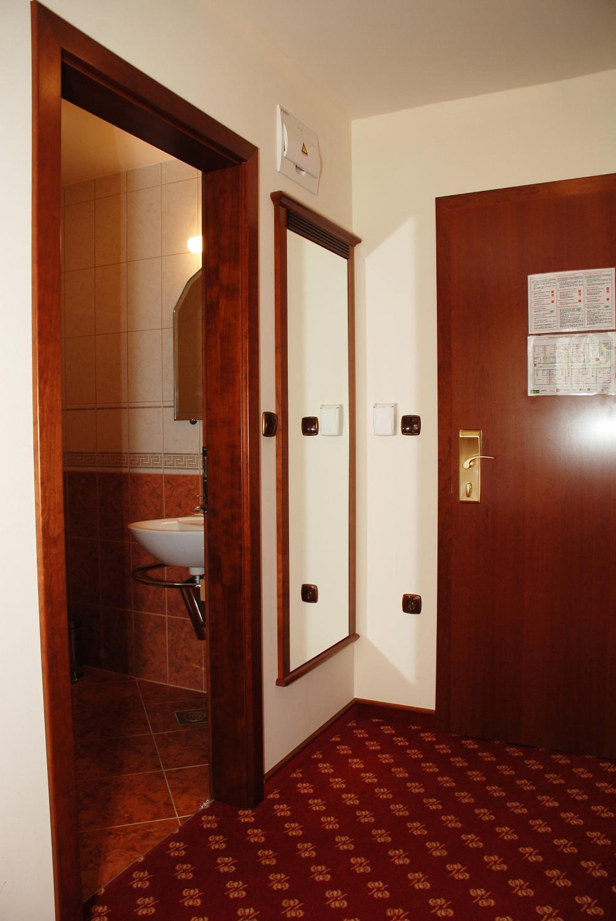 Double or Twin Room photo 2
