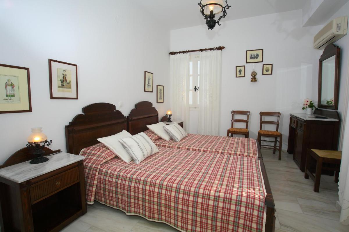 Double or Twin Room photo 3