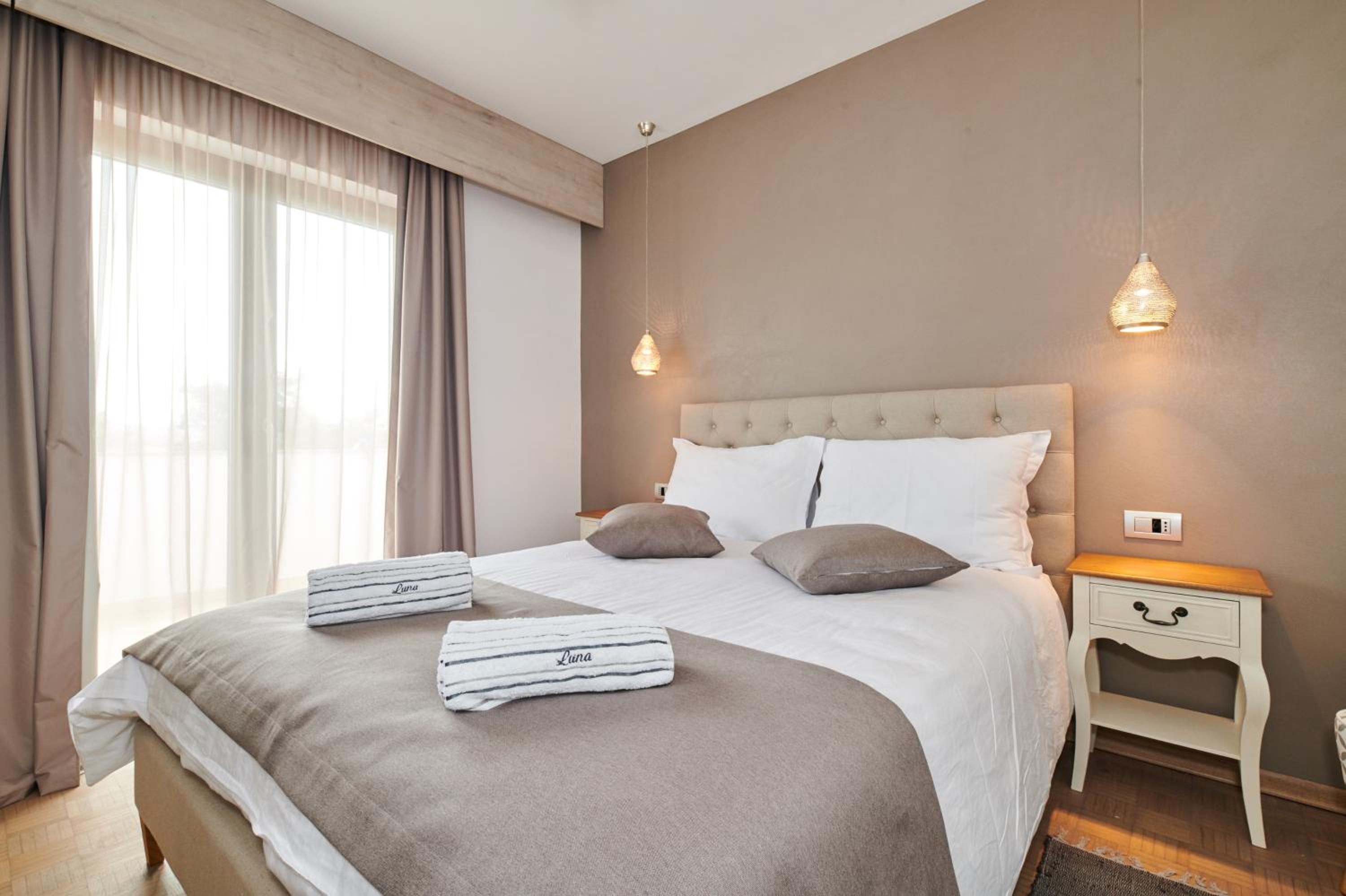 Double Room with Balcony - Photo 22
