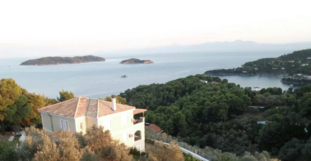 Villa with Sea View - Photo 2