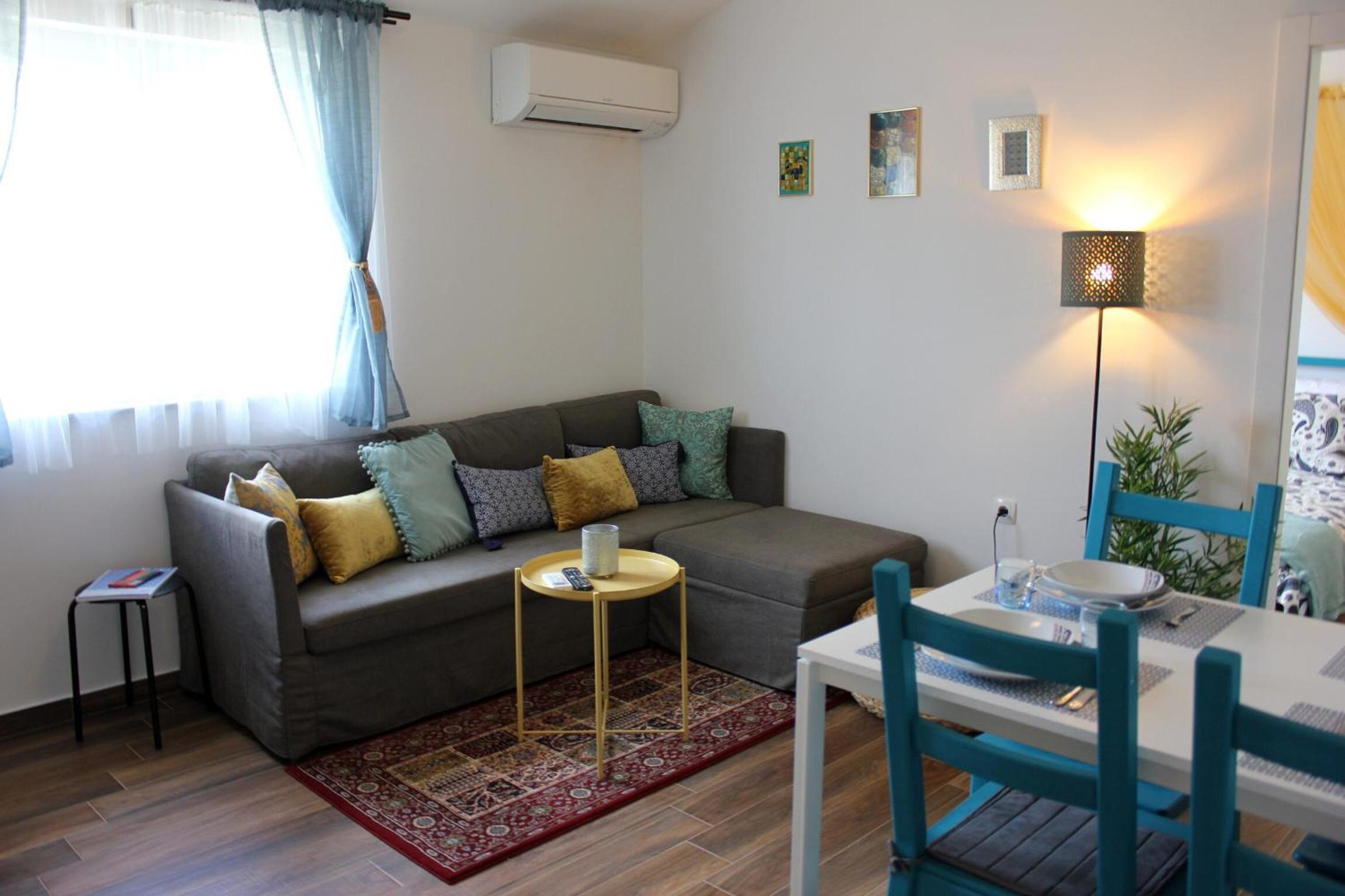 Apartment with Balcony photo 1
