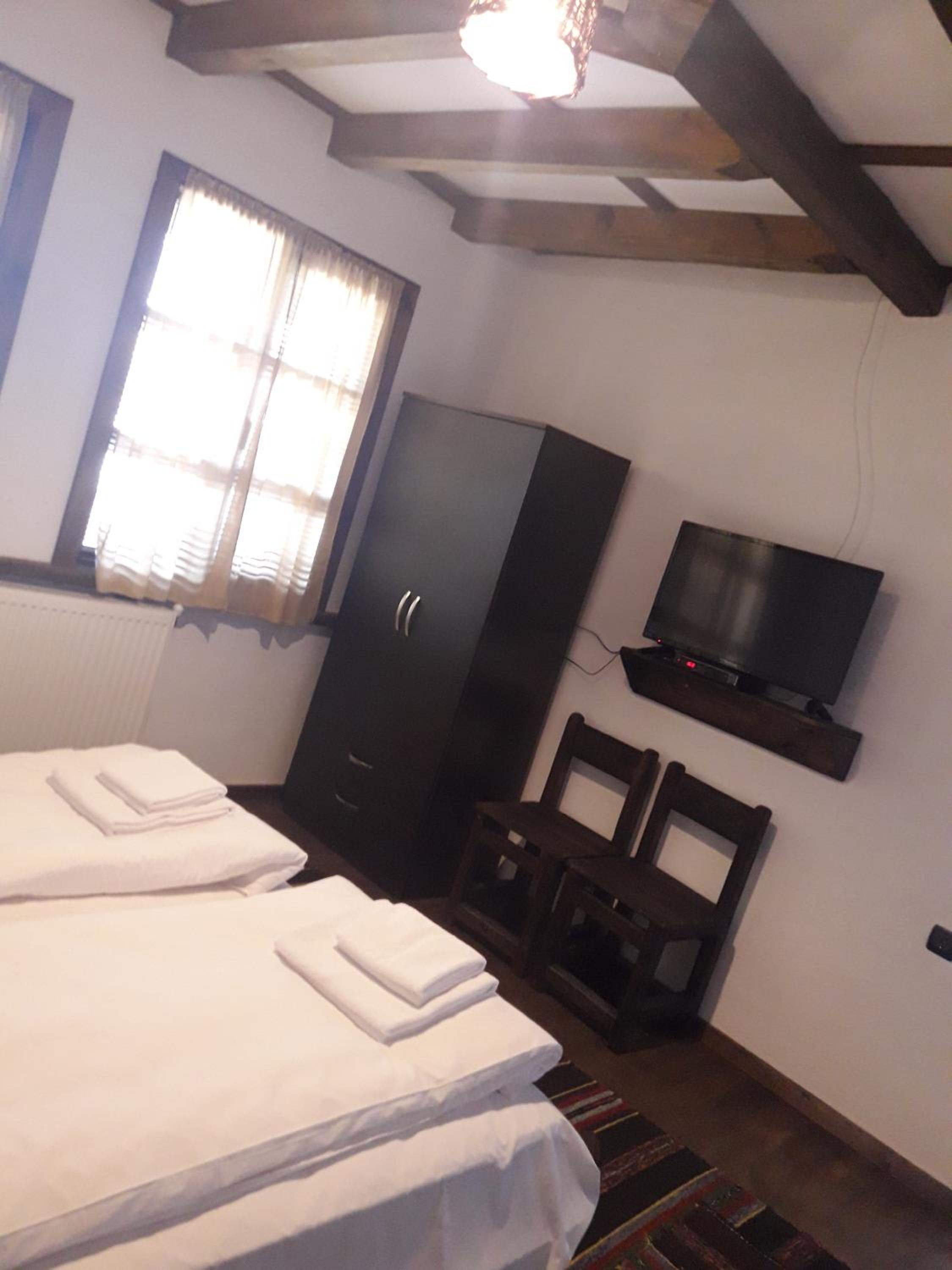 Large Double Room photo 3