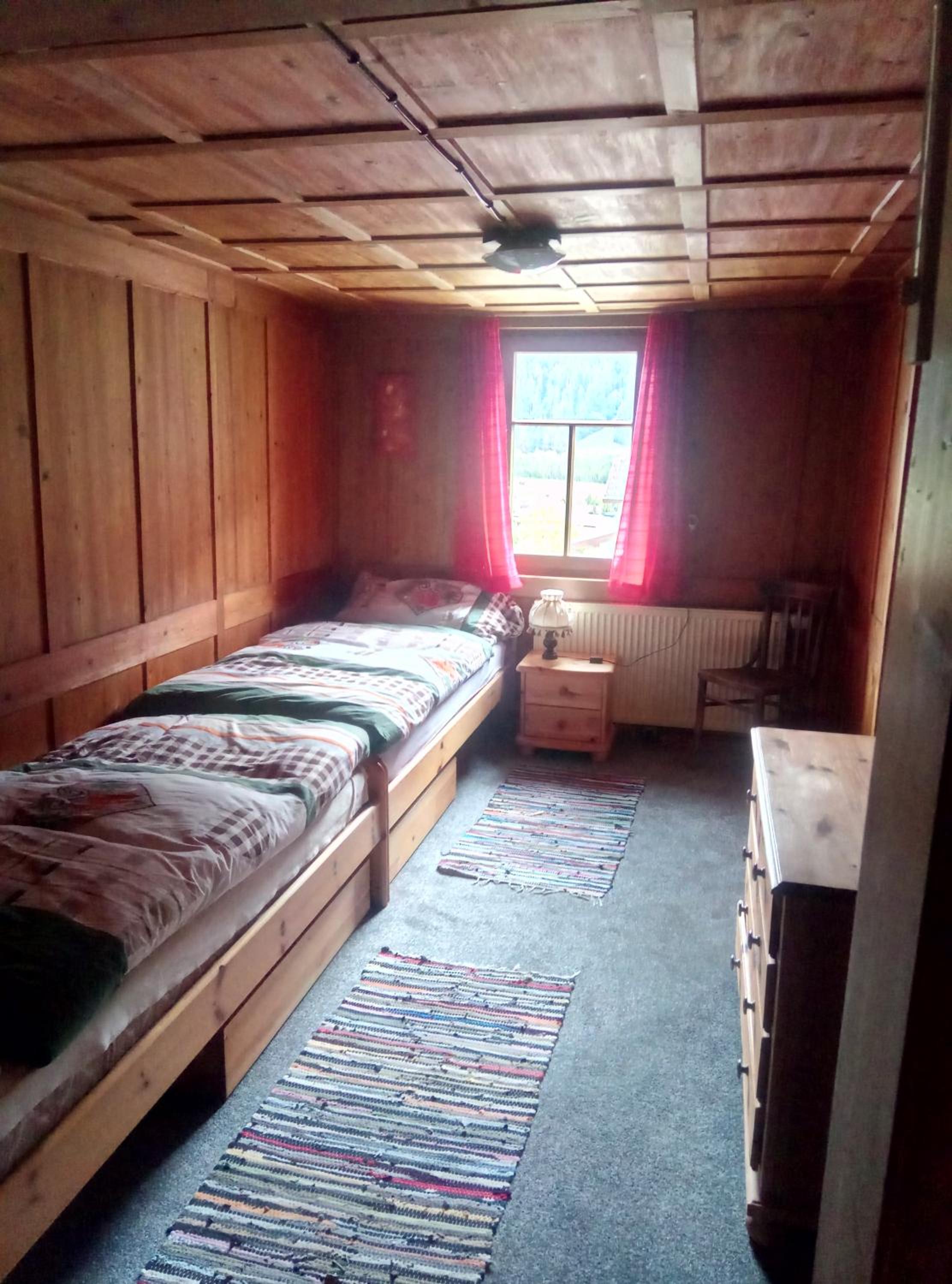 Five-Bedroom House - Photo 24