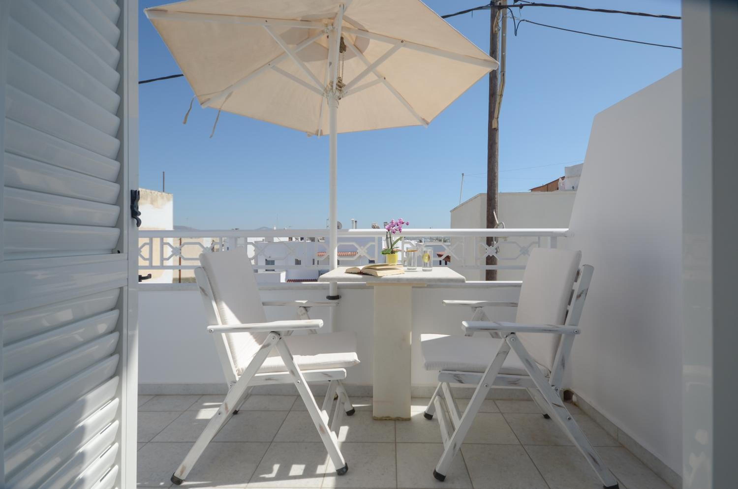 Studio with Balcony (4 Adults)  - Photo 4
