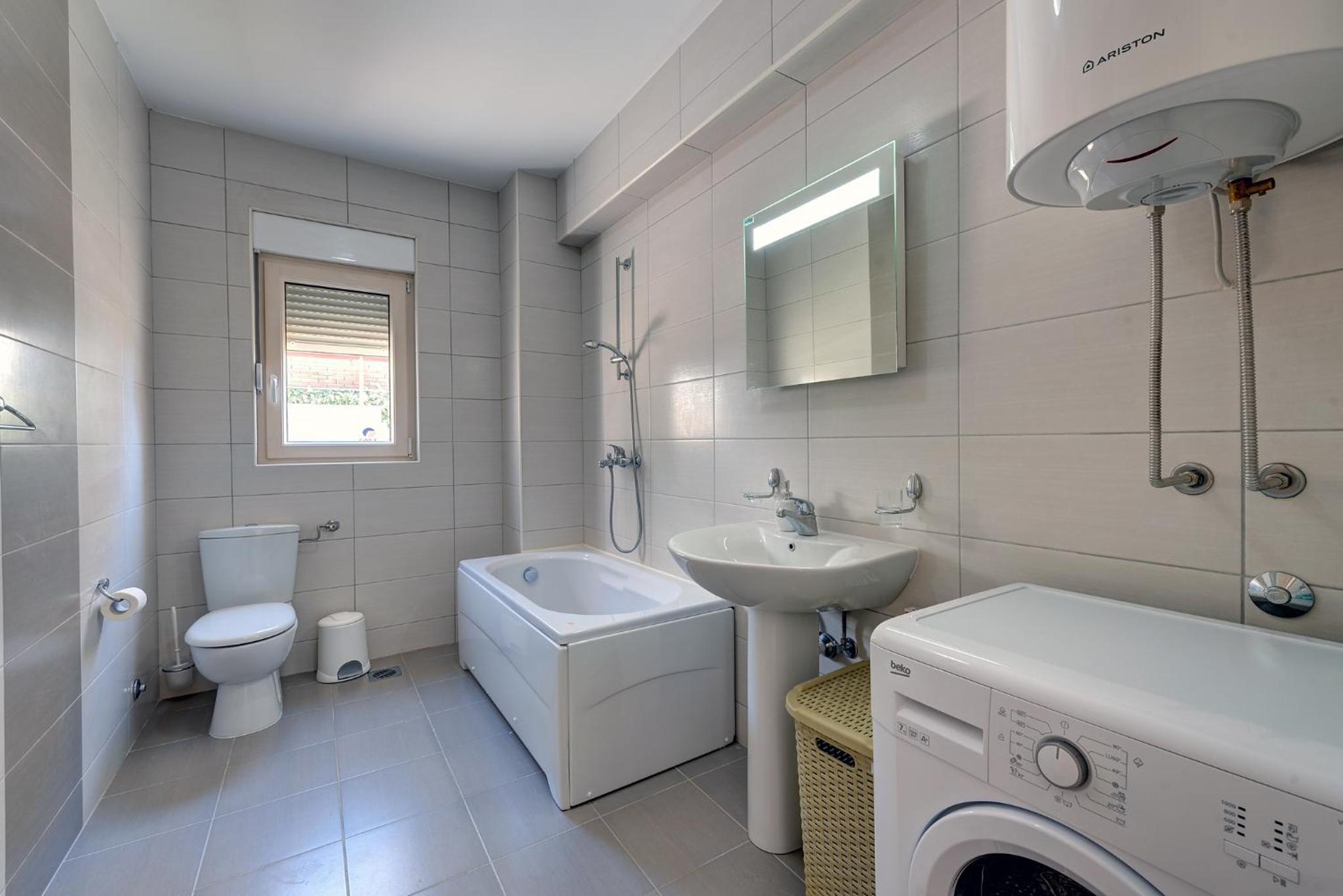 One-Bedroom Apartment with Sea View - Ground Floor photo 2