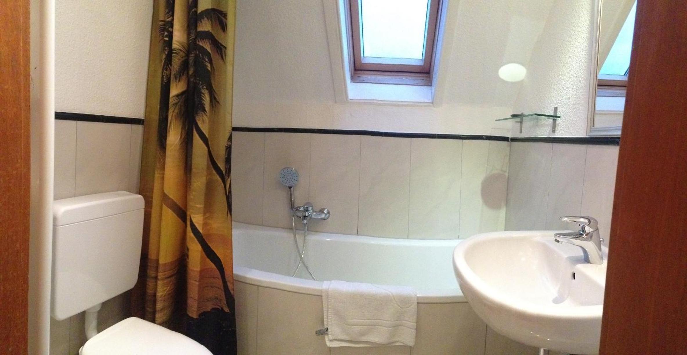 Double or Twin Room photo 3