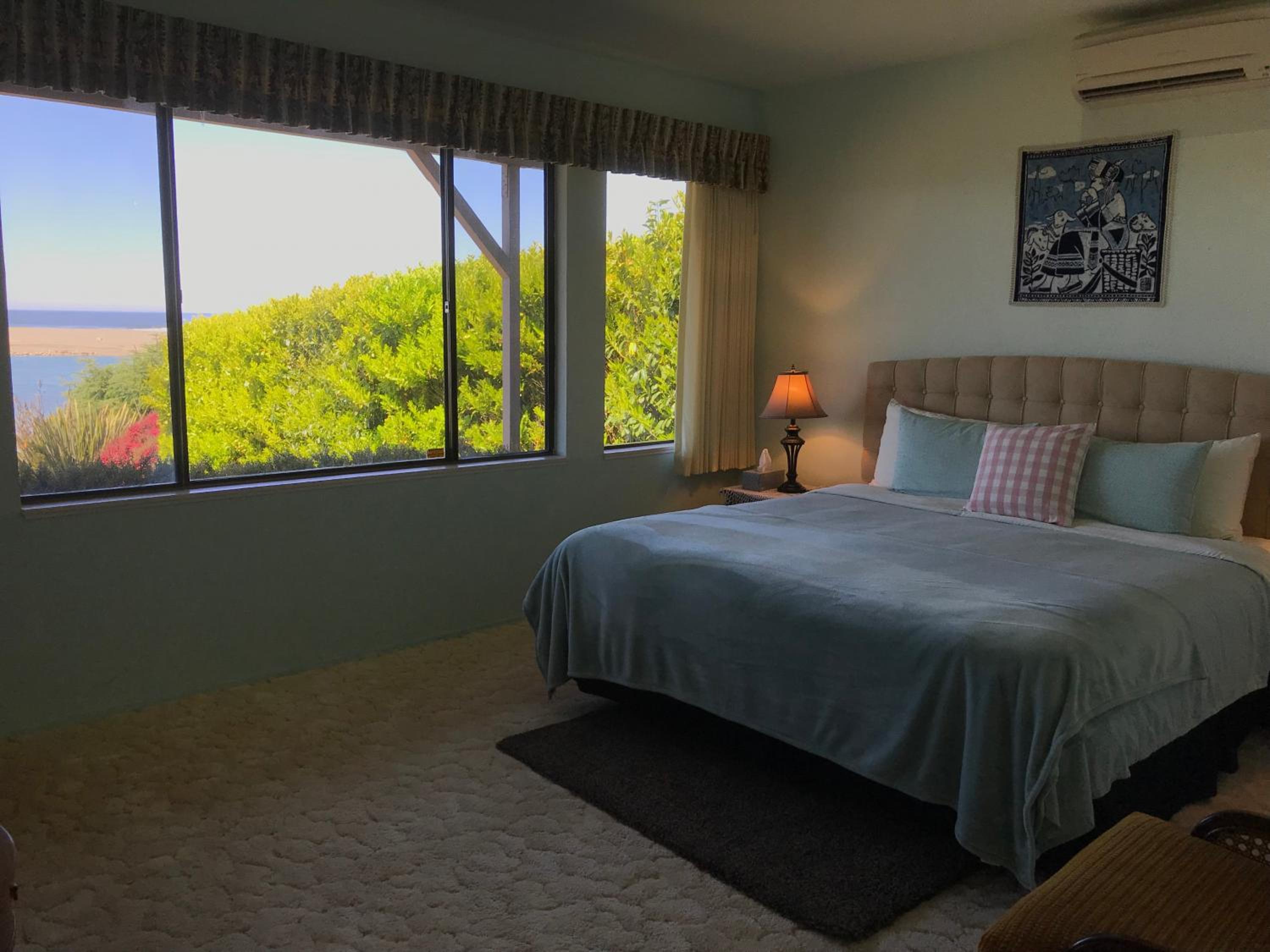 Deluxe Suite with Sea View photo 1