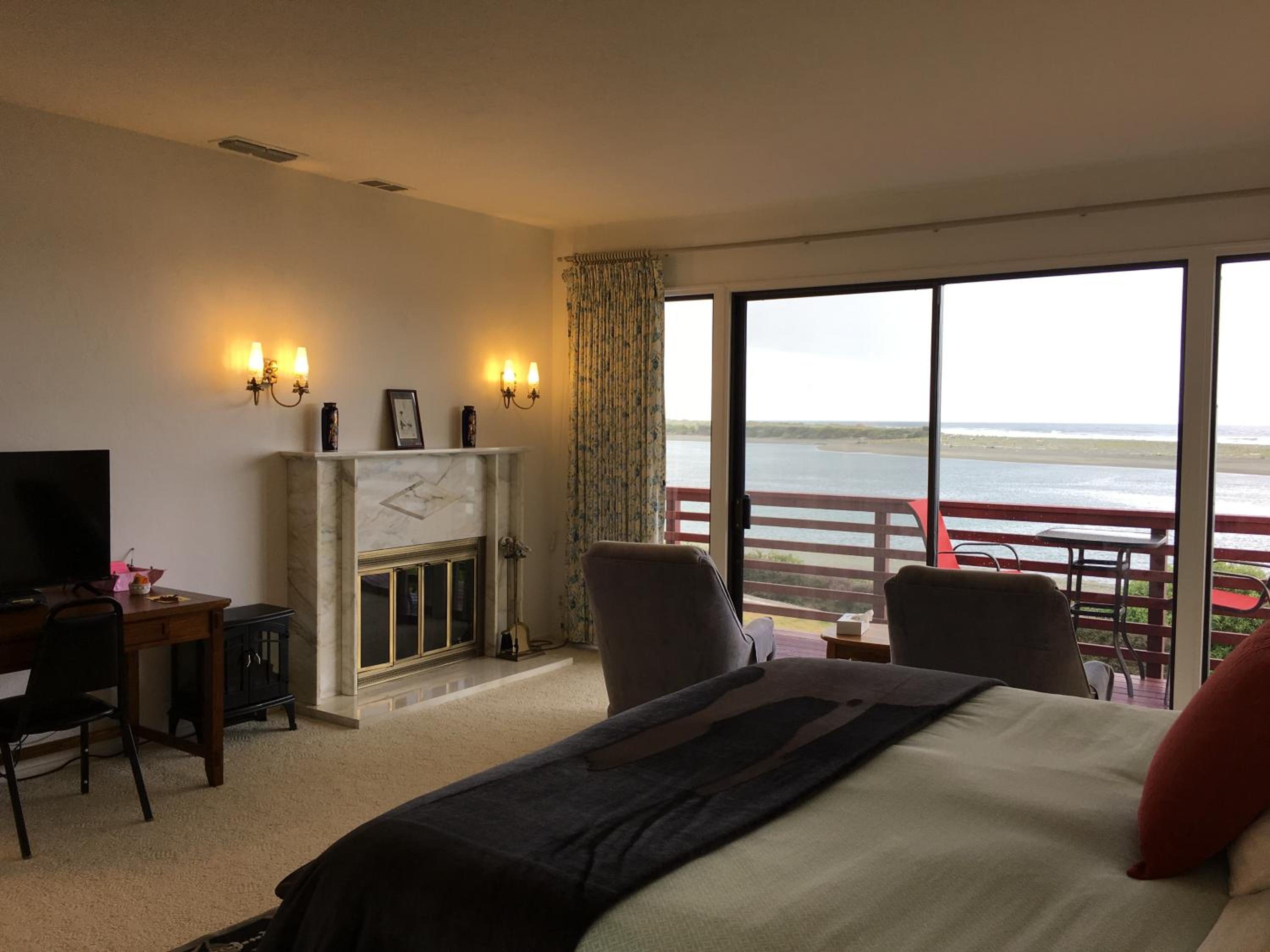 Deluxe Double Room with Balcony and Sea View photo 1