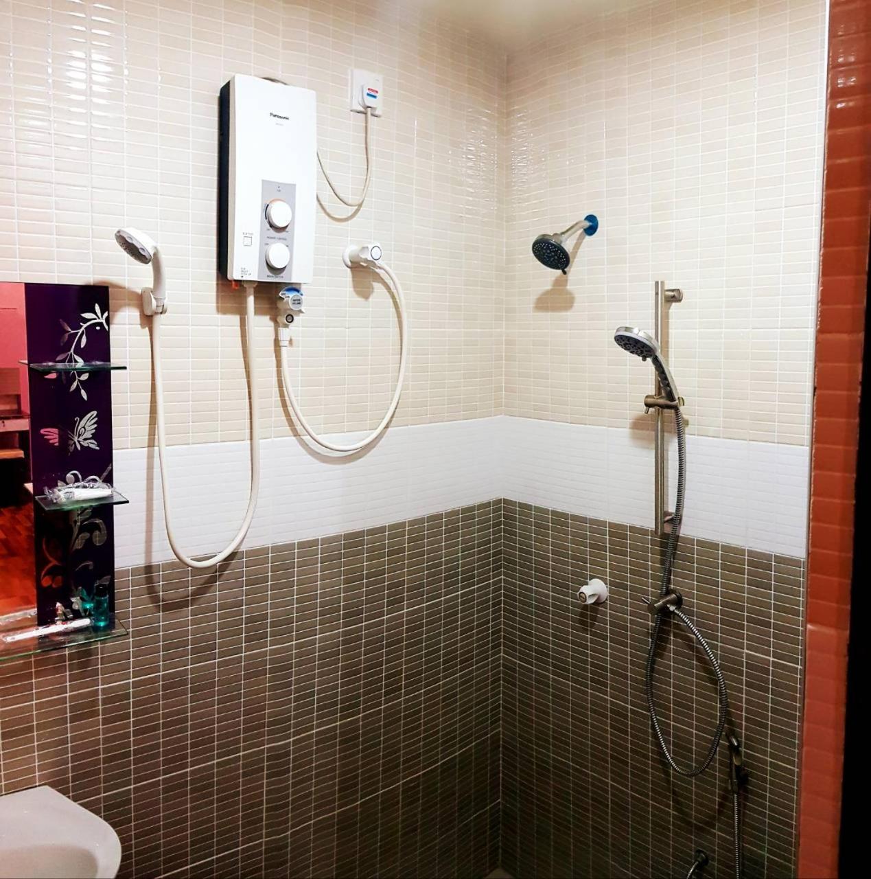 Standard Twin Room - Photo 6