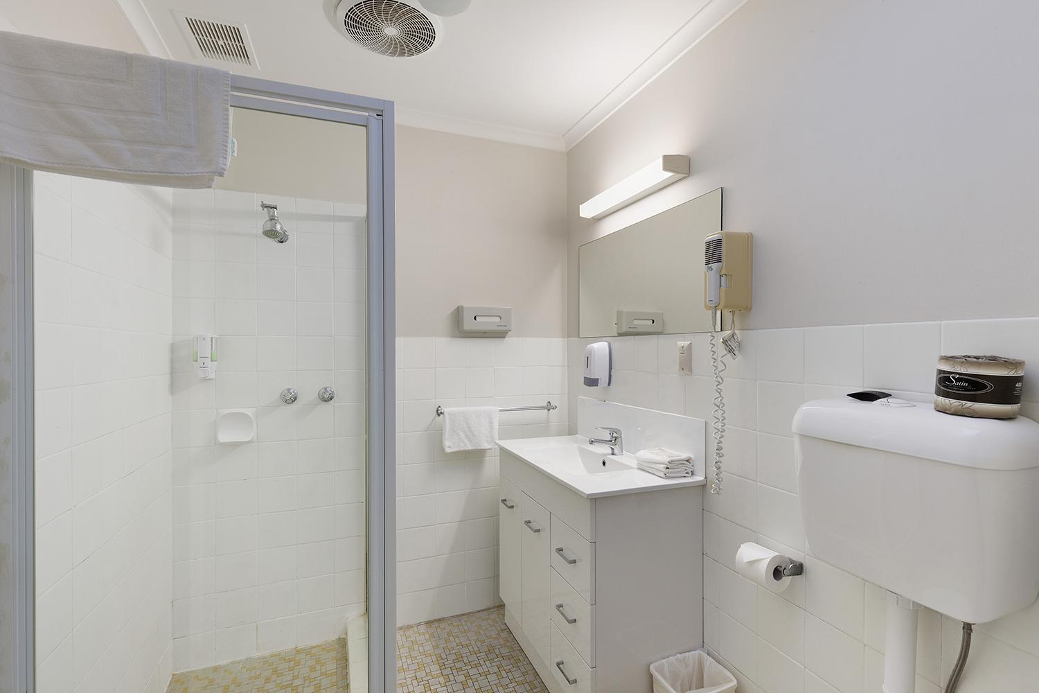 Standard Queen Room - Photo 2
