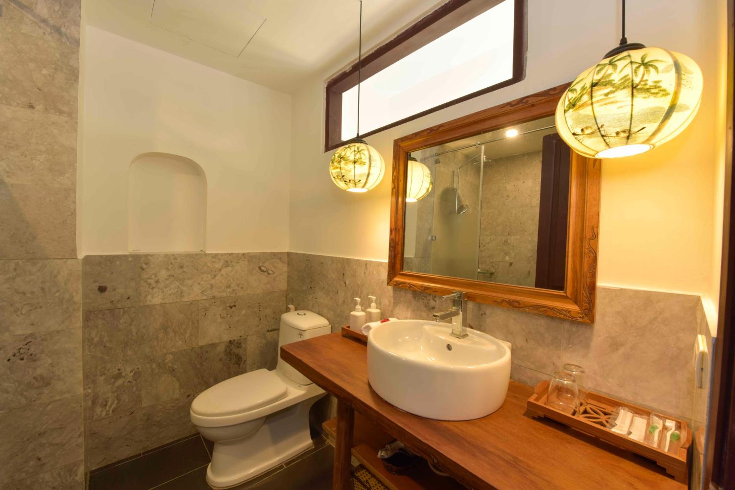Deluxe Double Room with Balcony photo 3