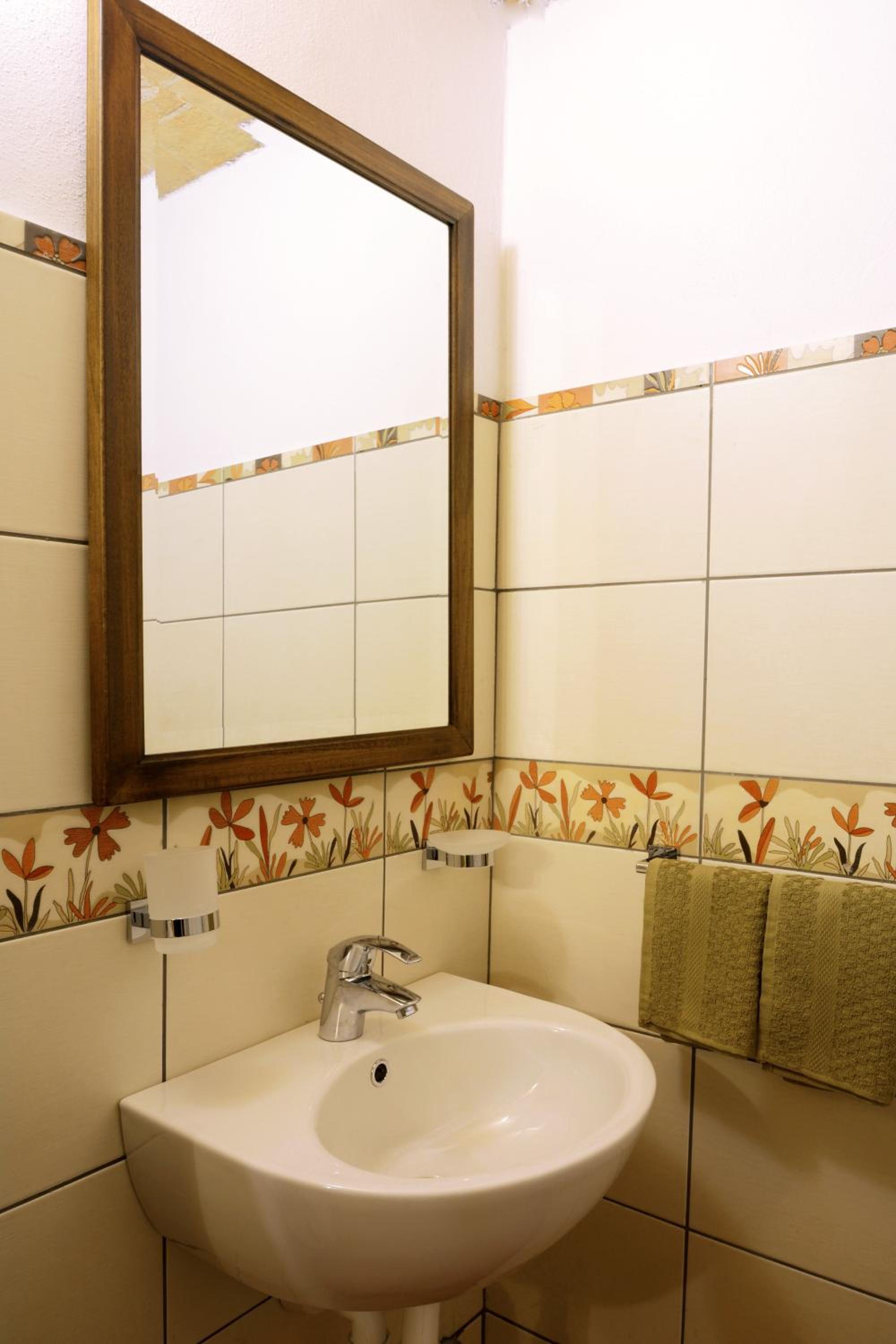 Studio Apartment photo 3