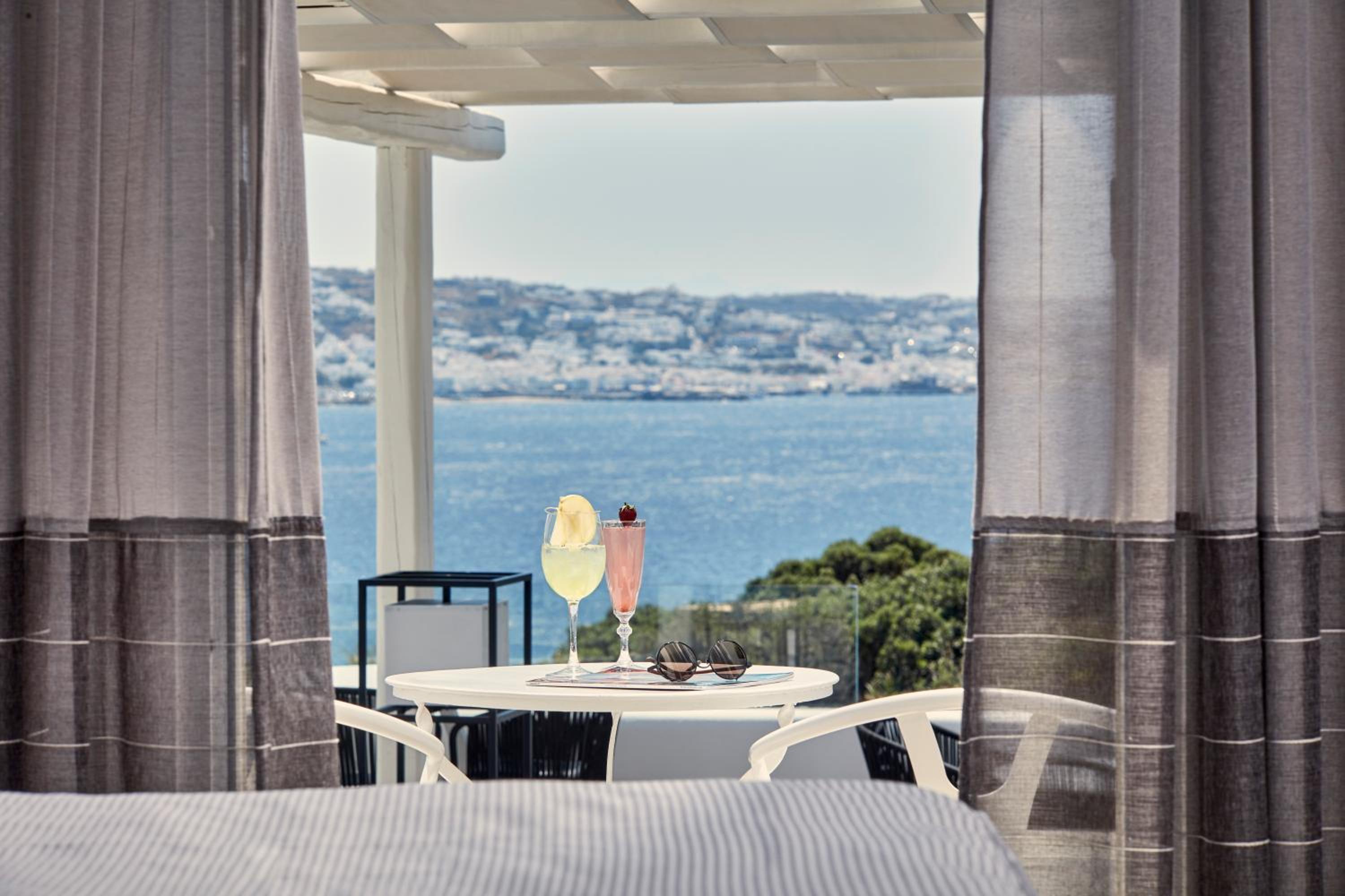 Double Room with Sea View - Photo 2