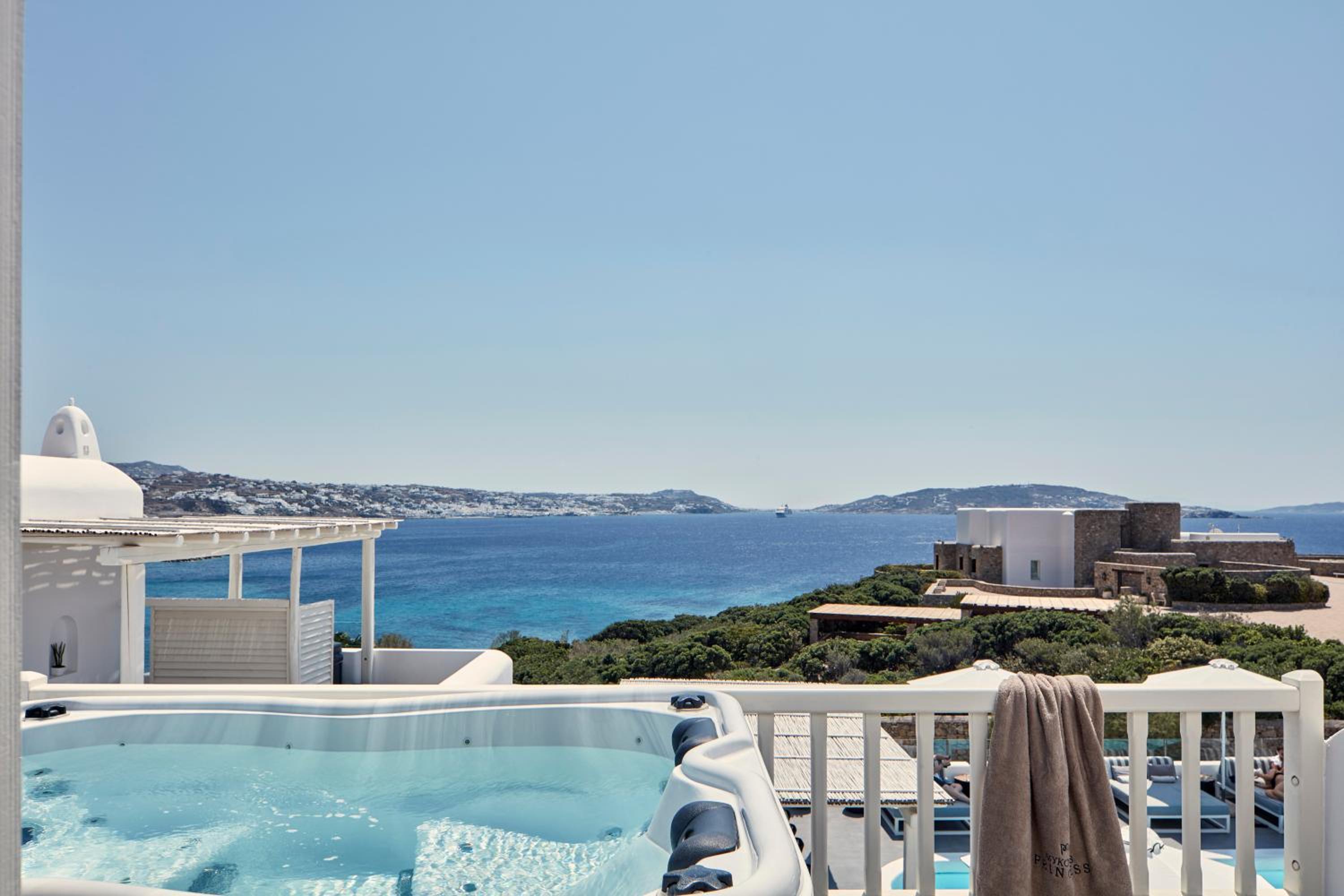 Princess Suite with Hot Tub and Sea View - Photo 2