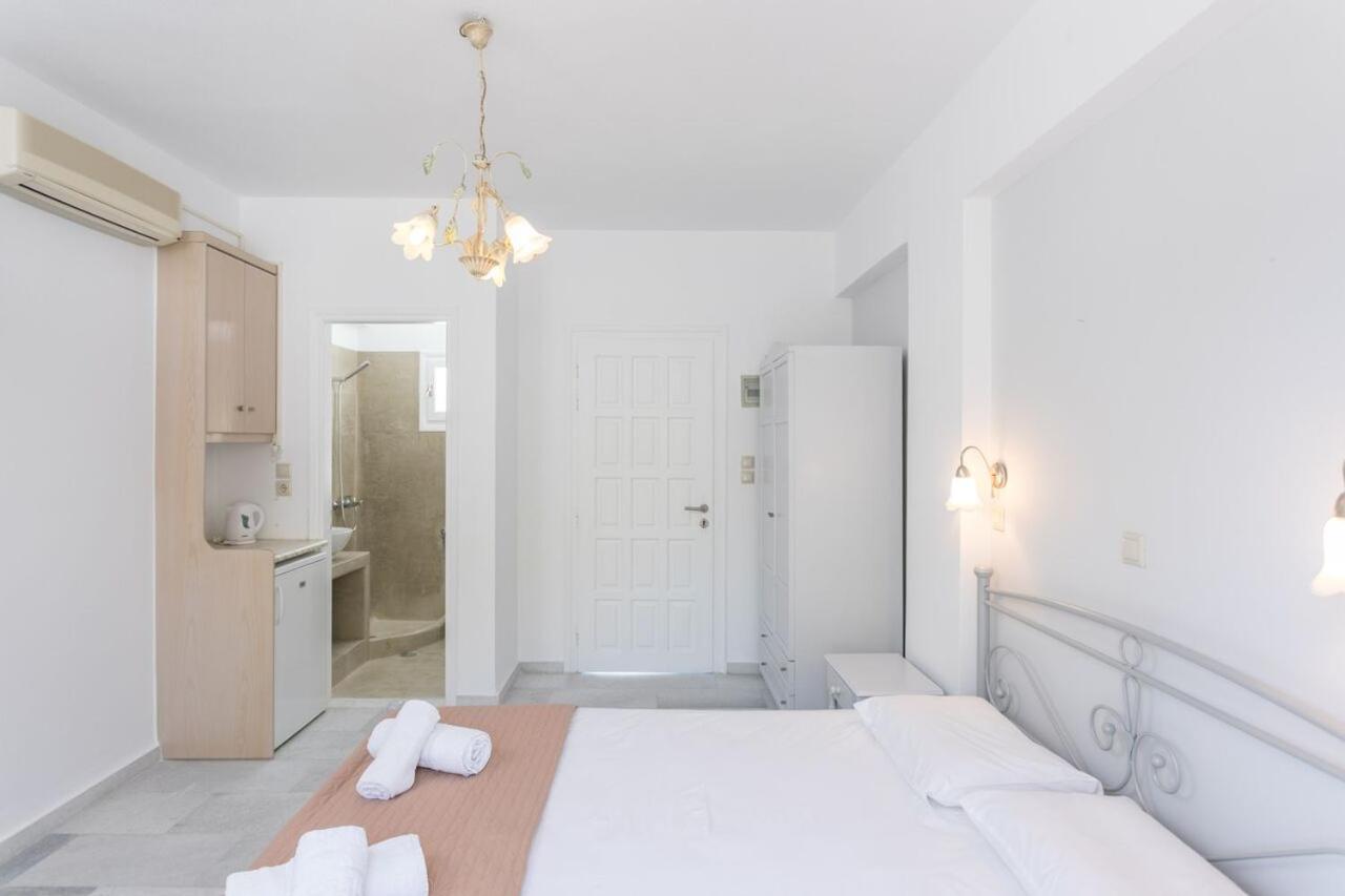 Double Room - Photo 6