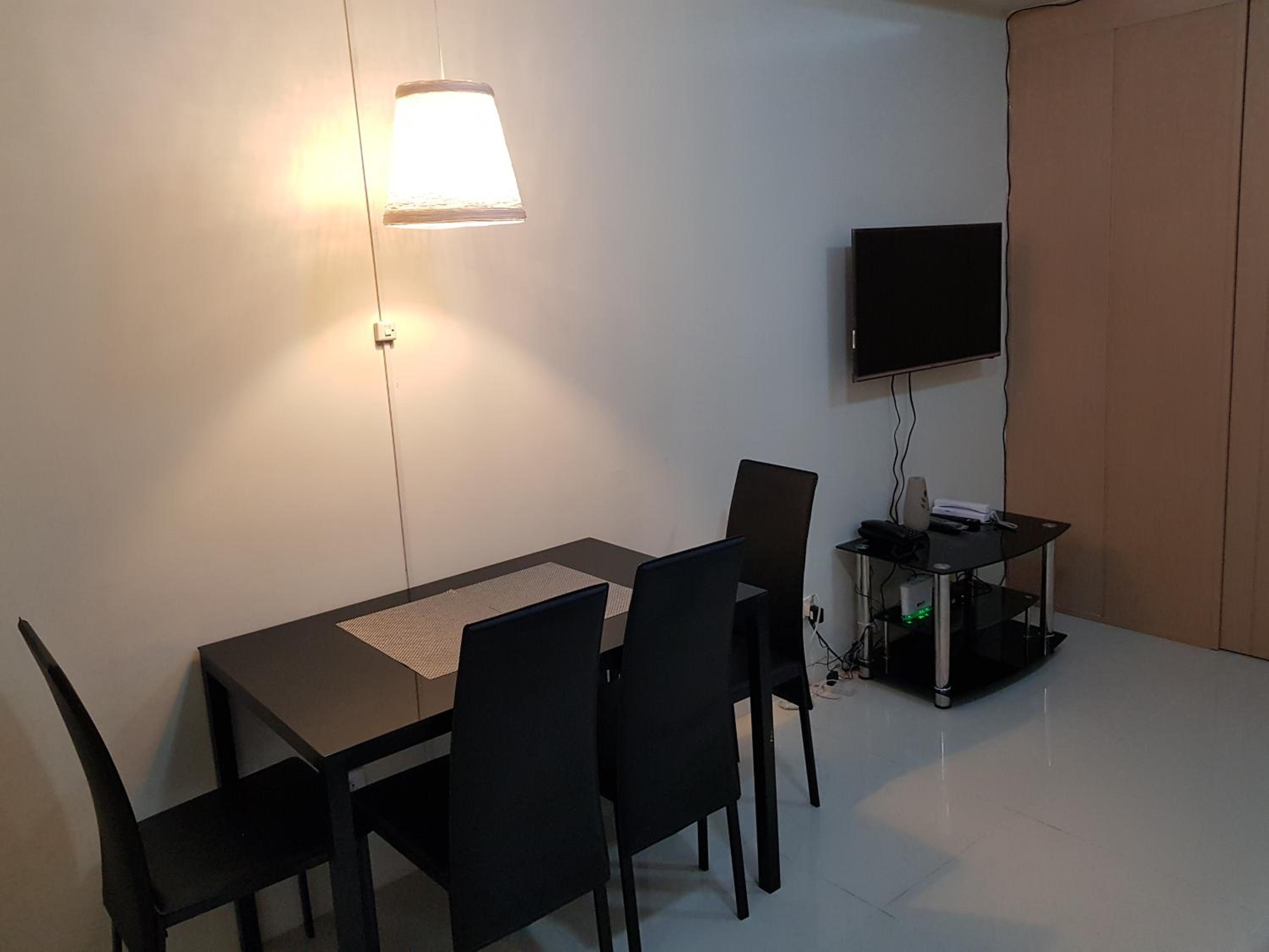 Apartment with Lake View - Photo 24