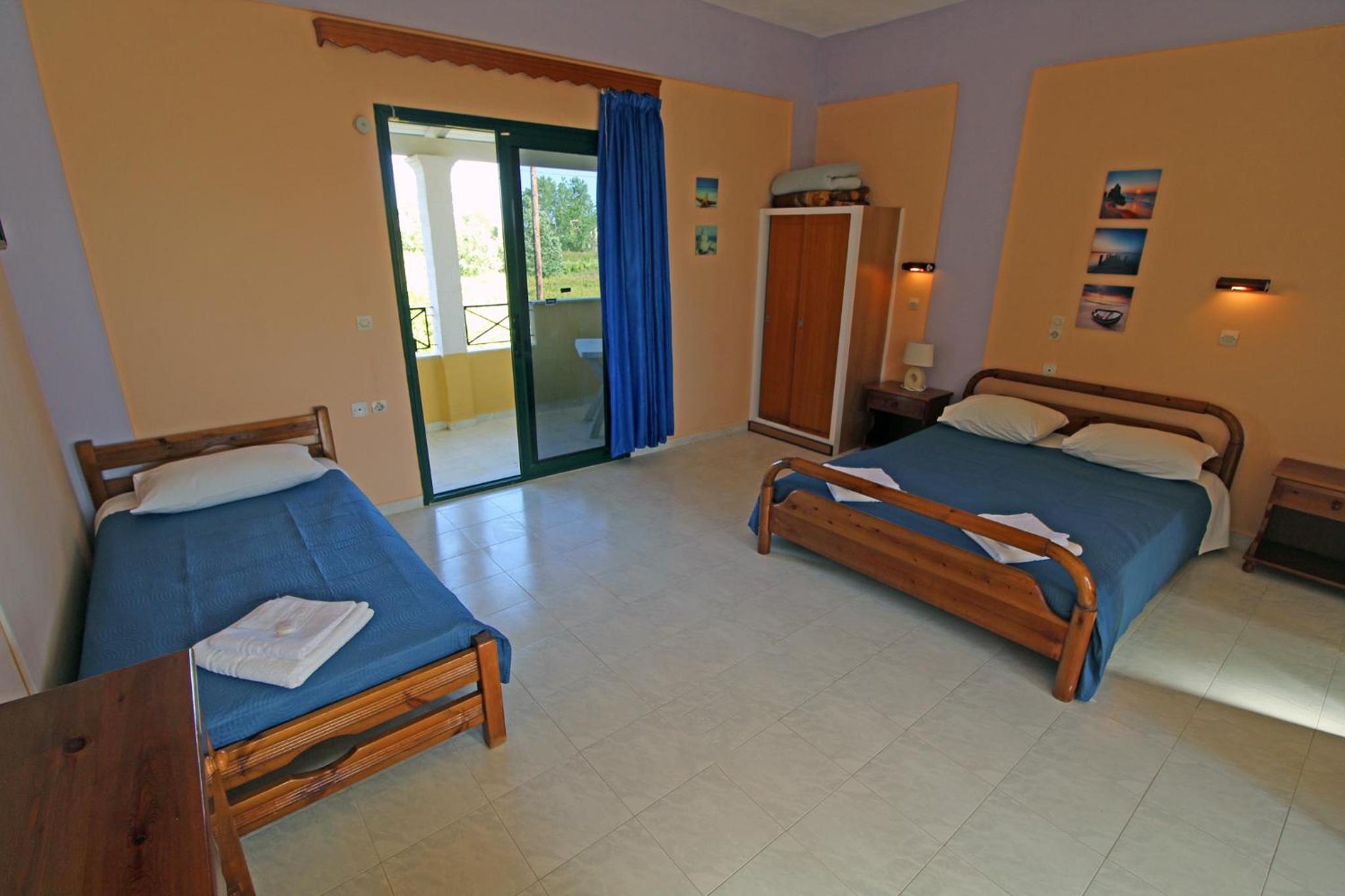 Triple Room with Garden View