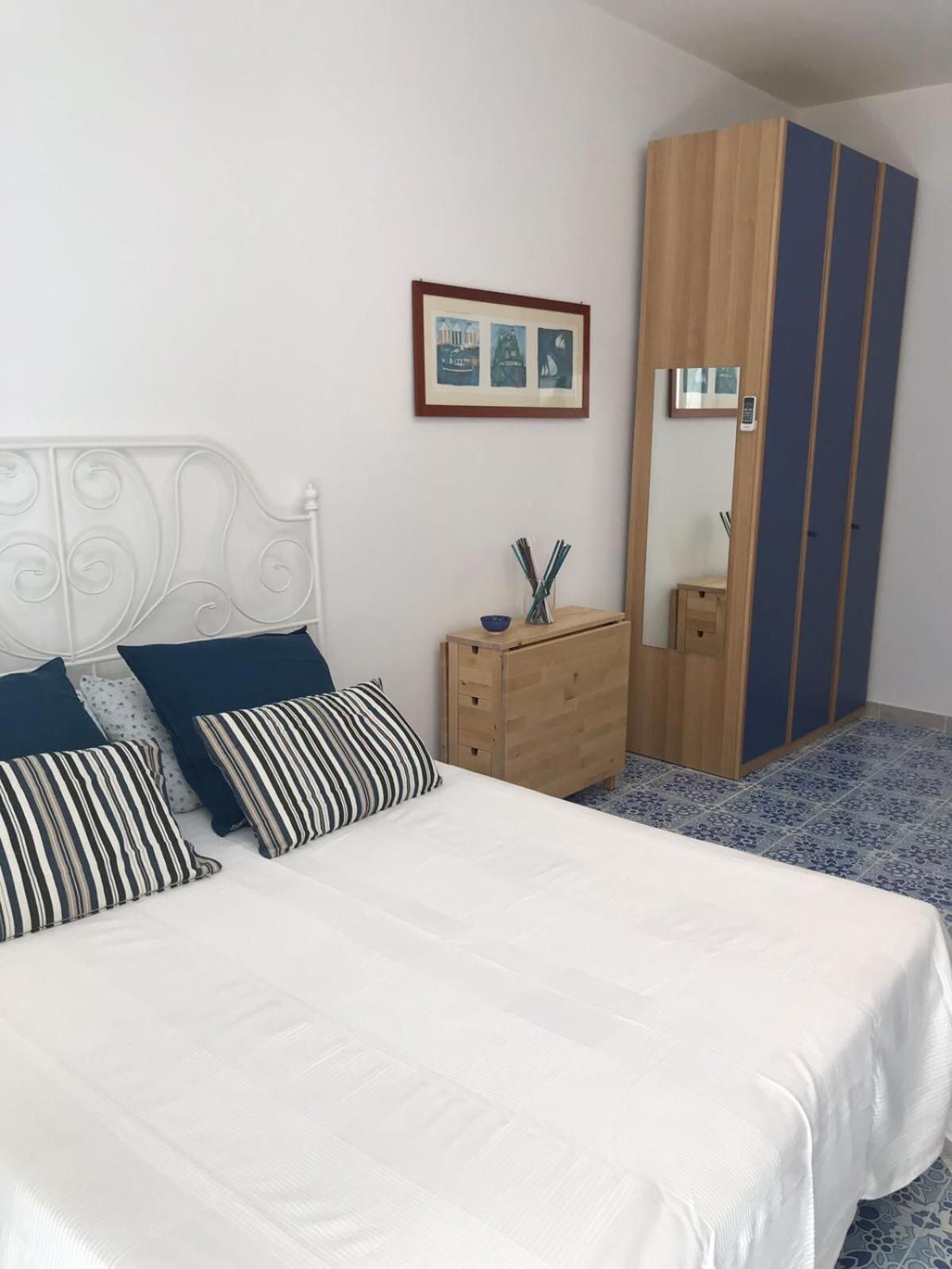 Deluxe Double Room with Balcony photo 3
