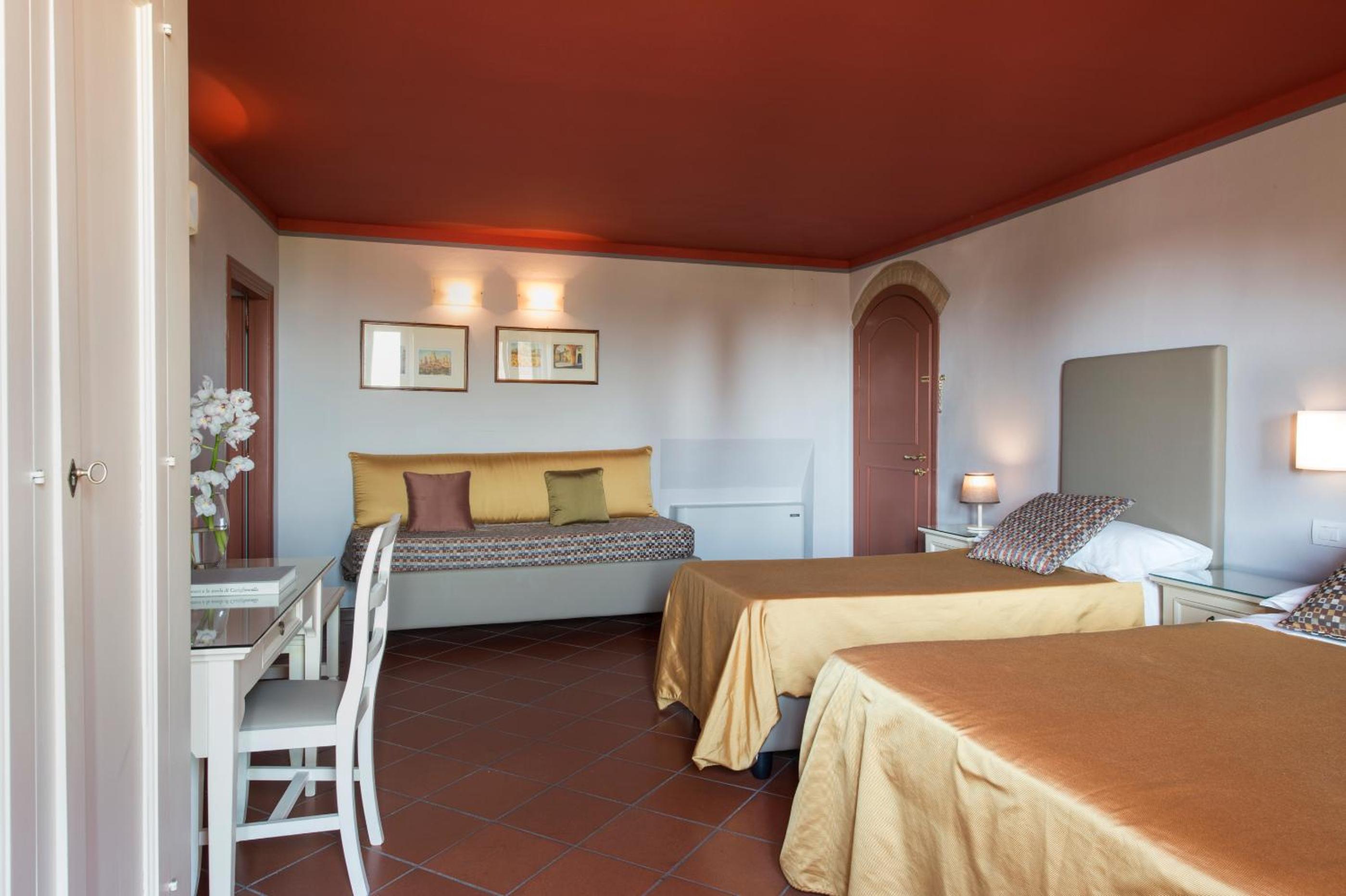 Triple Room - Photo 10