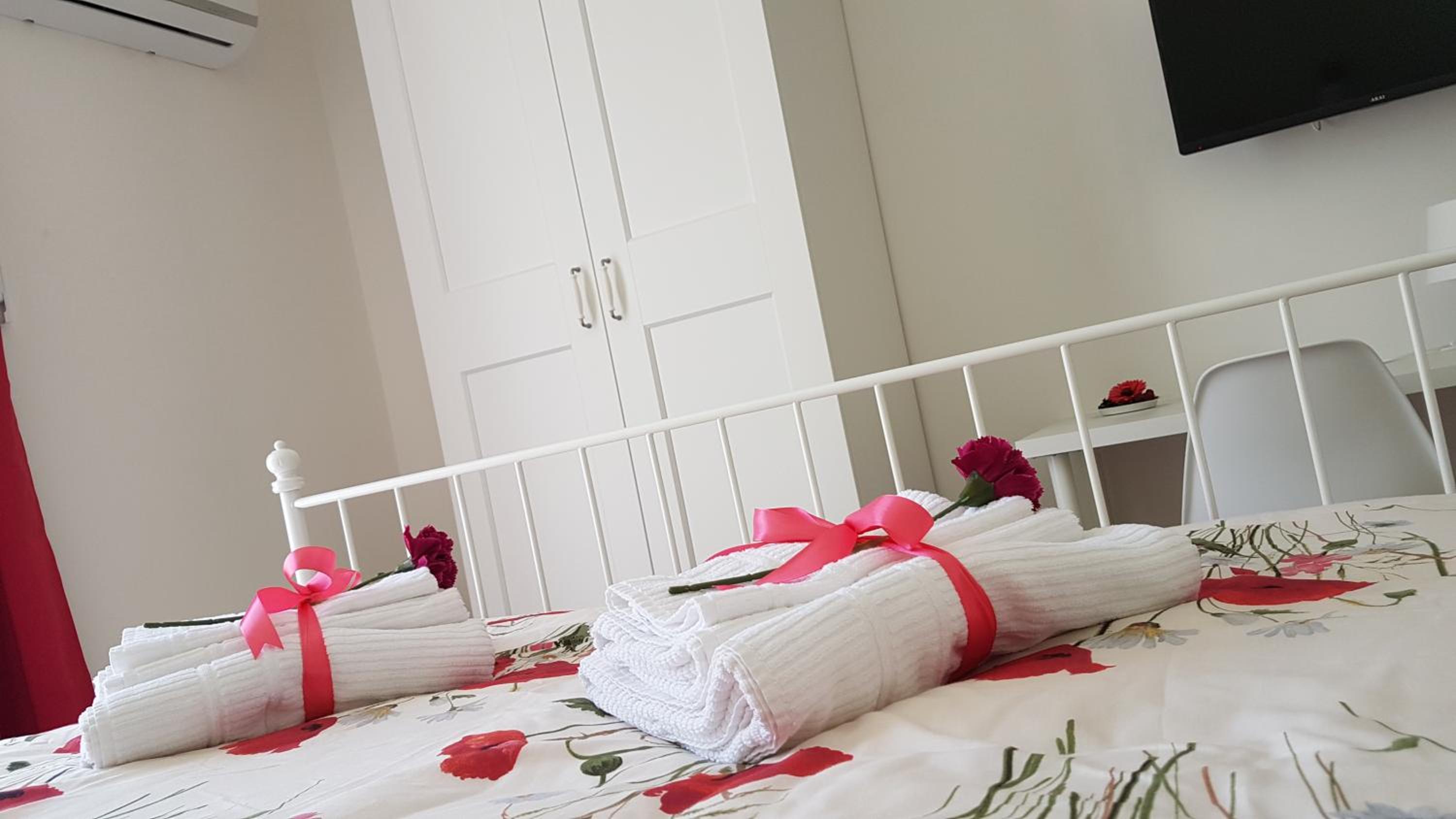 Double Room with Private Bathroom - Photo 7