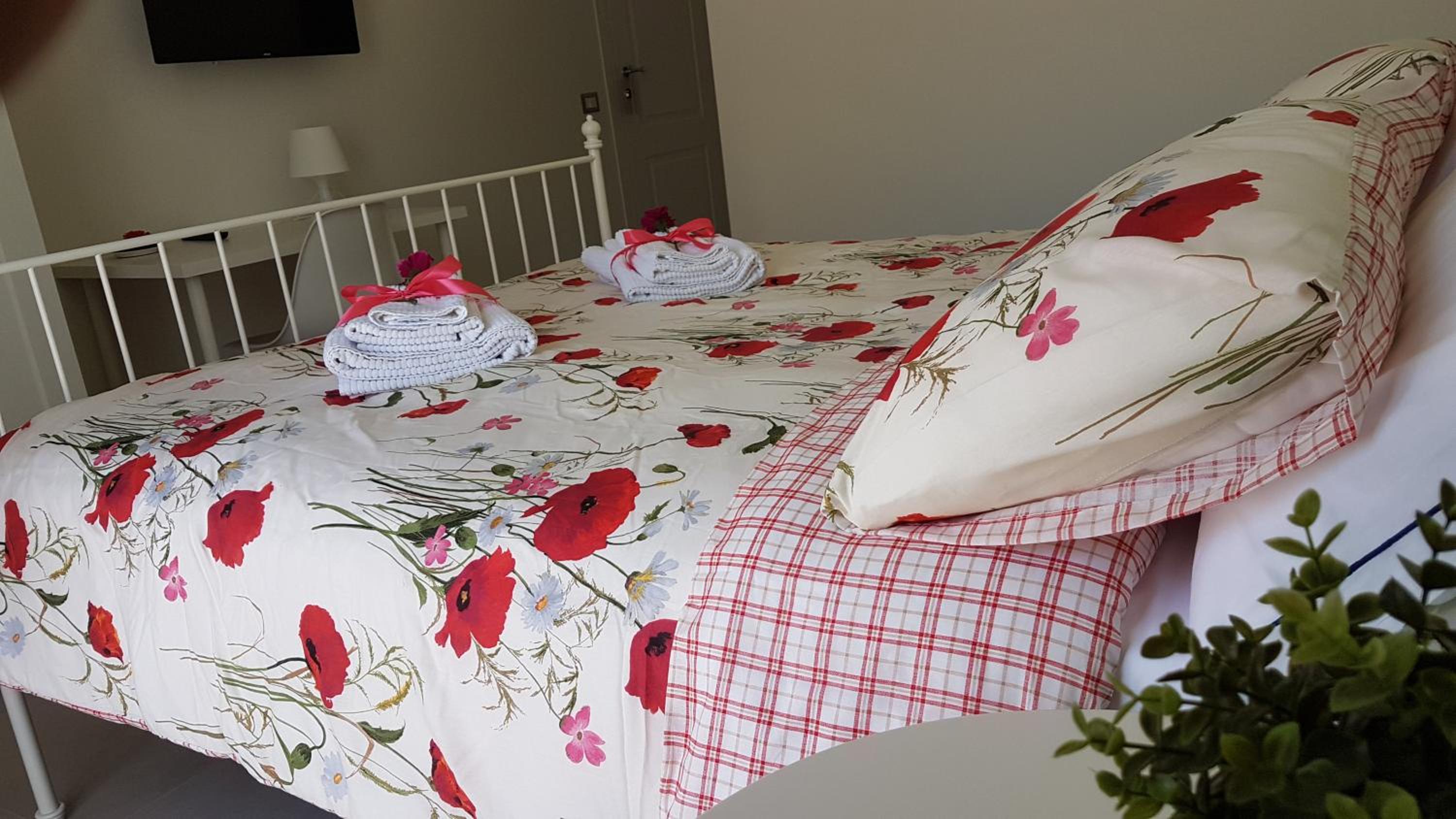 Double Room with Private Bathroom - Photo 6