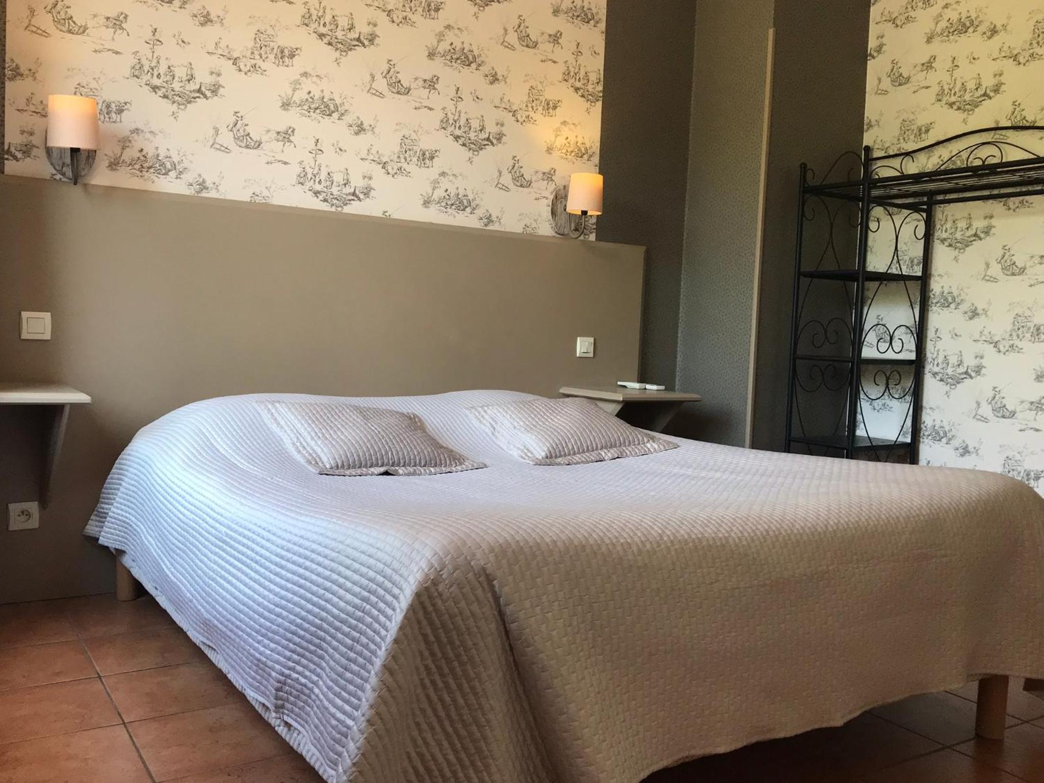 Double Room with Medieval city view - Photo 1