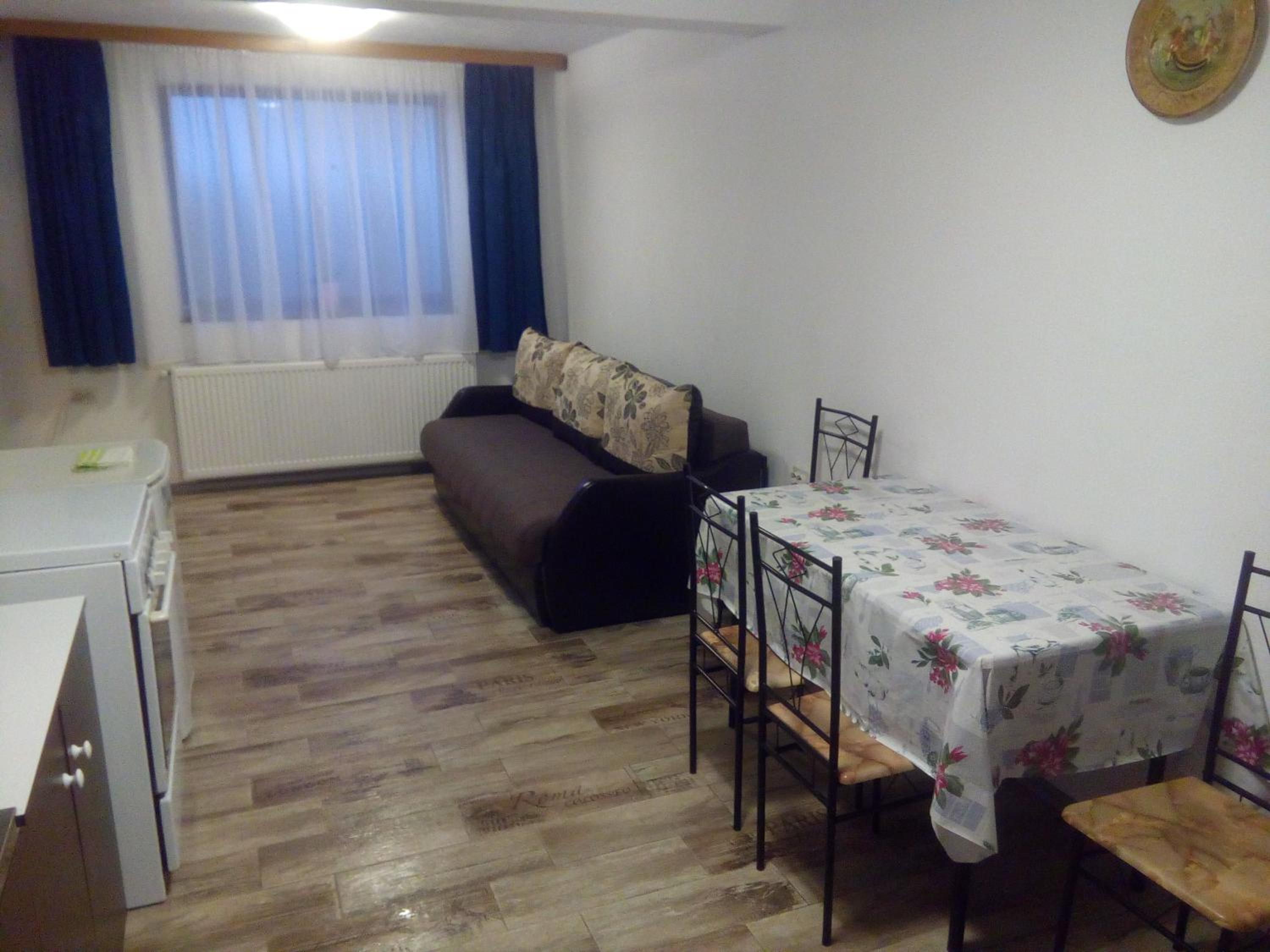 One-Bedroom Apartment - Photo 16