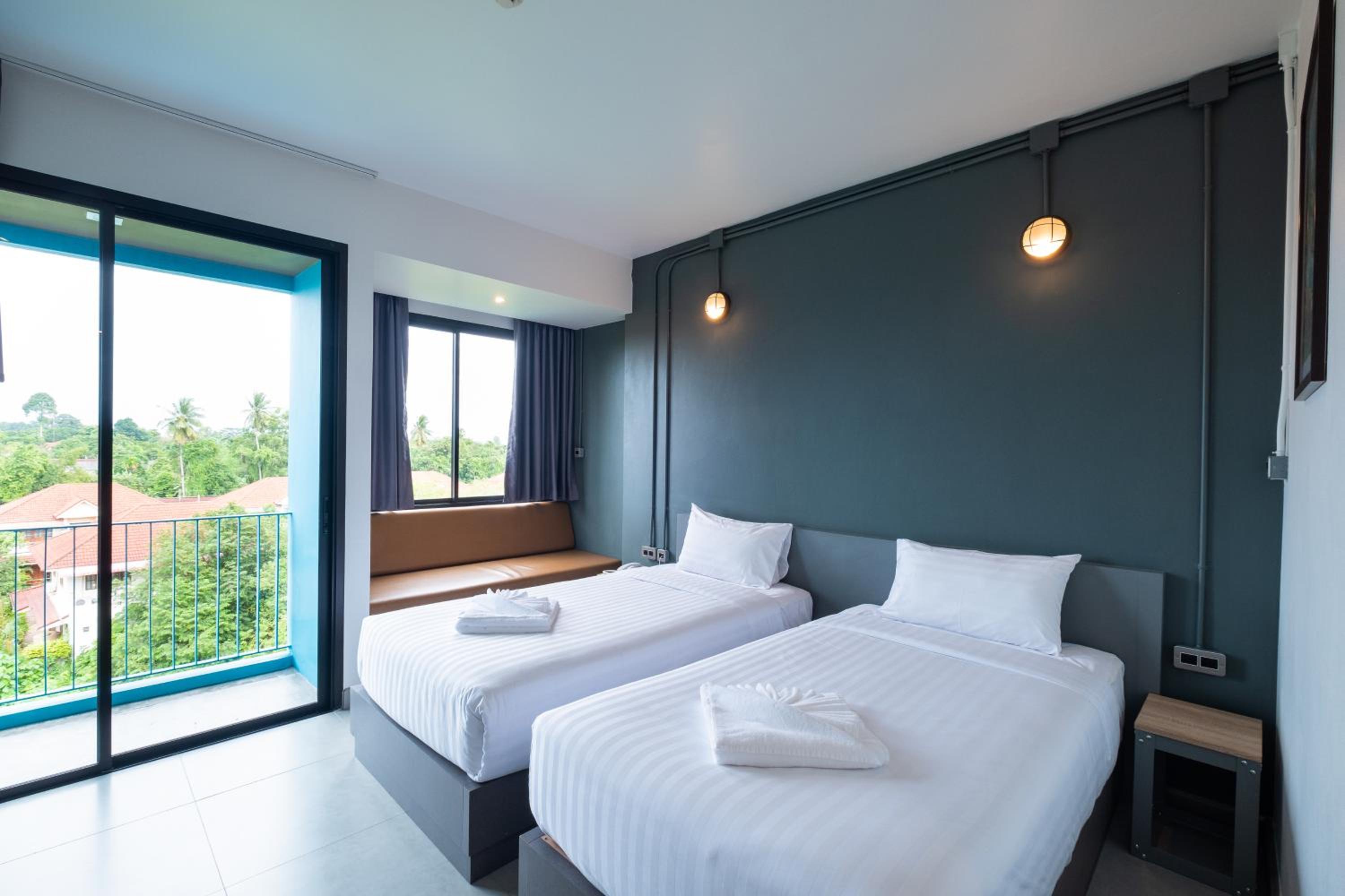 Standard Twin Room