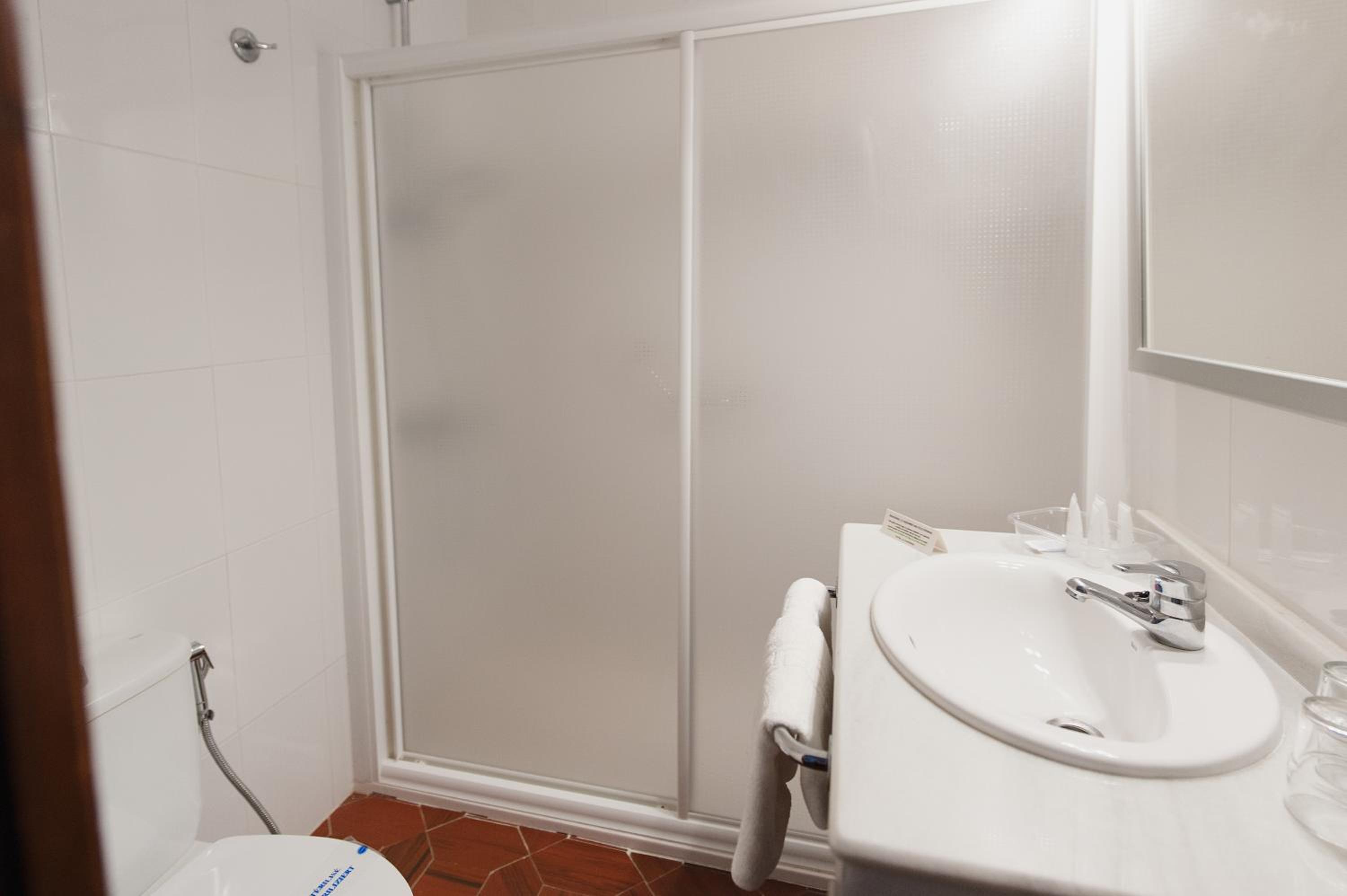 Economy Double or Twin Room photo 3