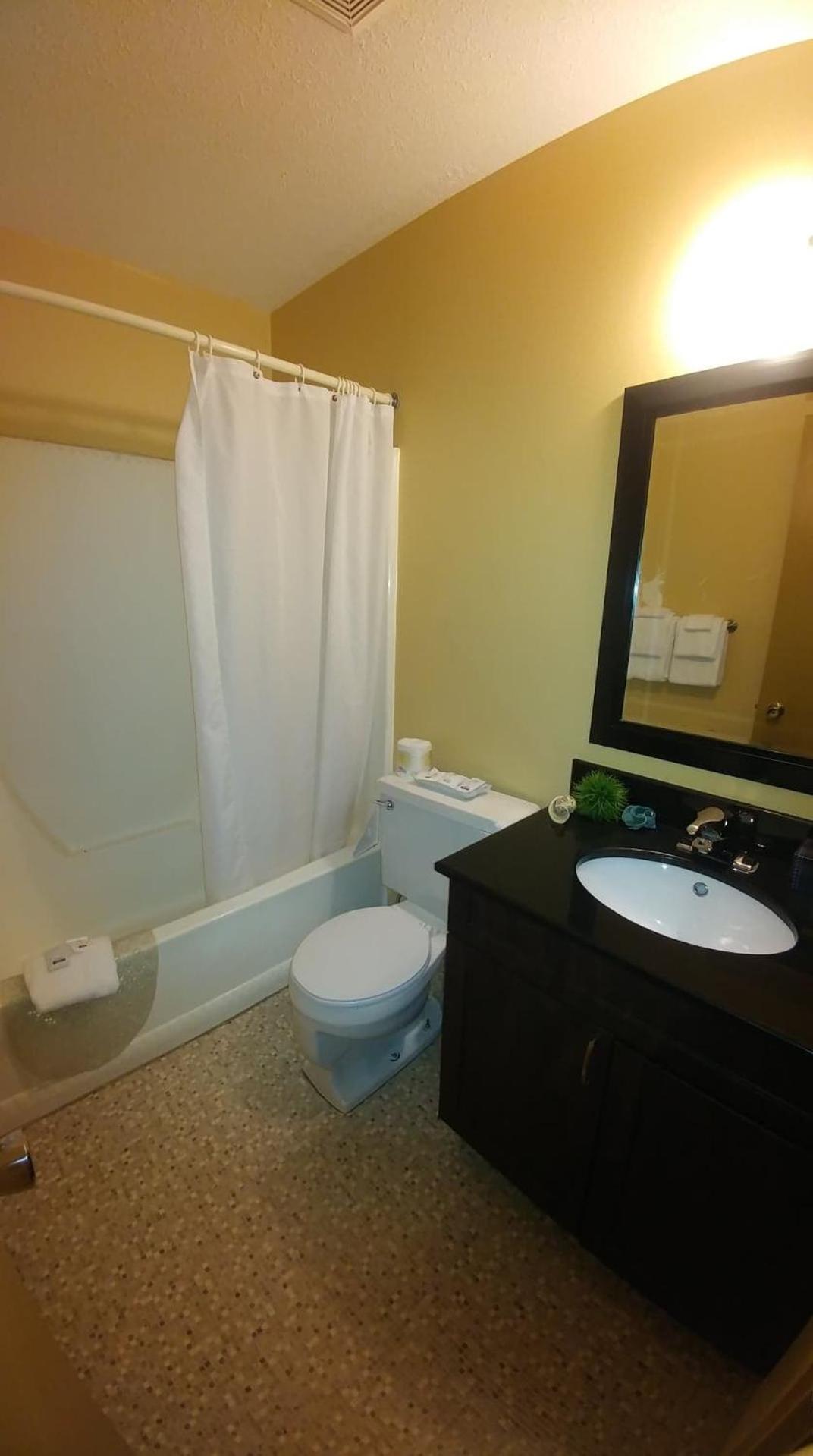 Double Room with Two Double Beds photo 3