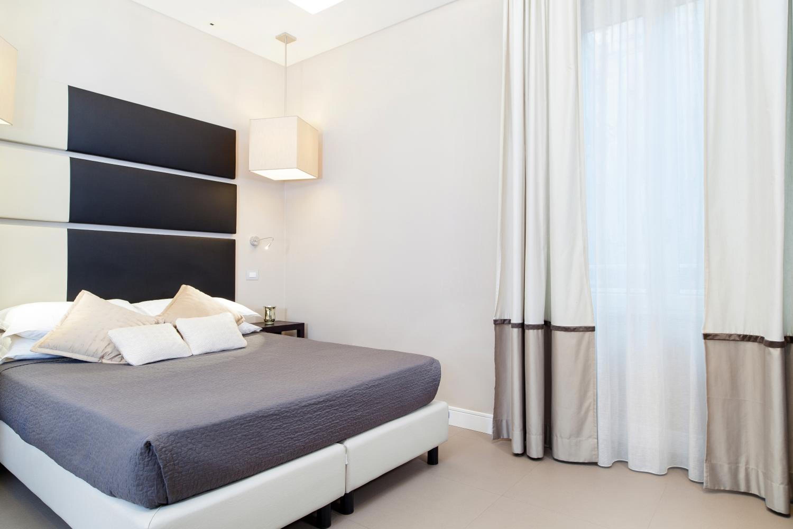 Small Double Room photo 1