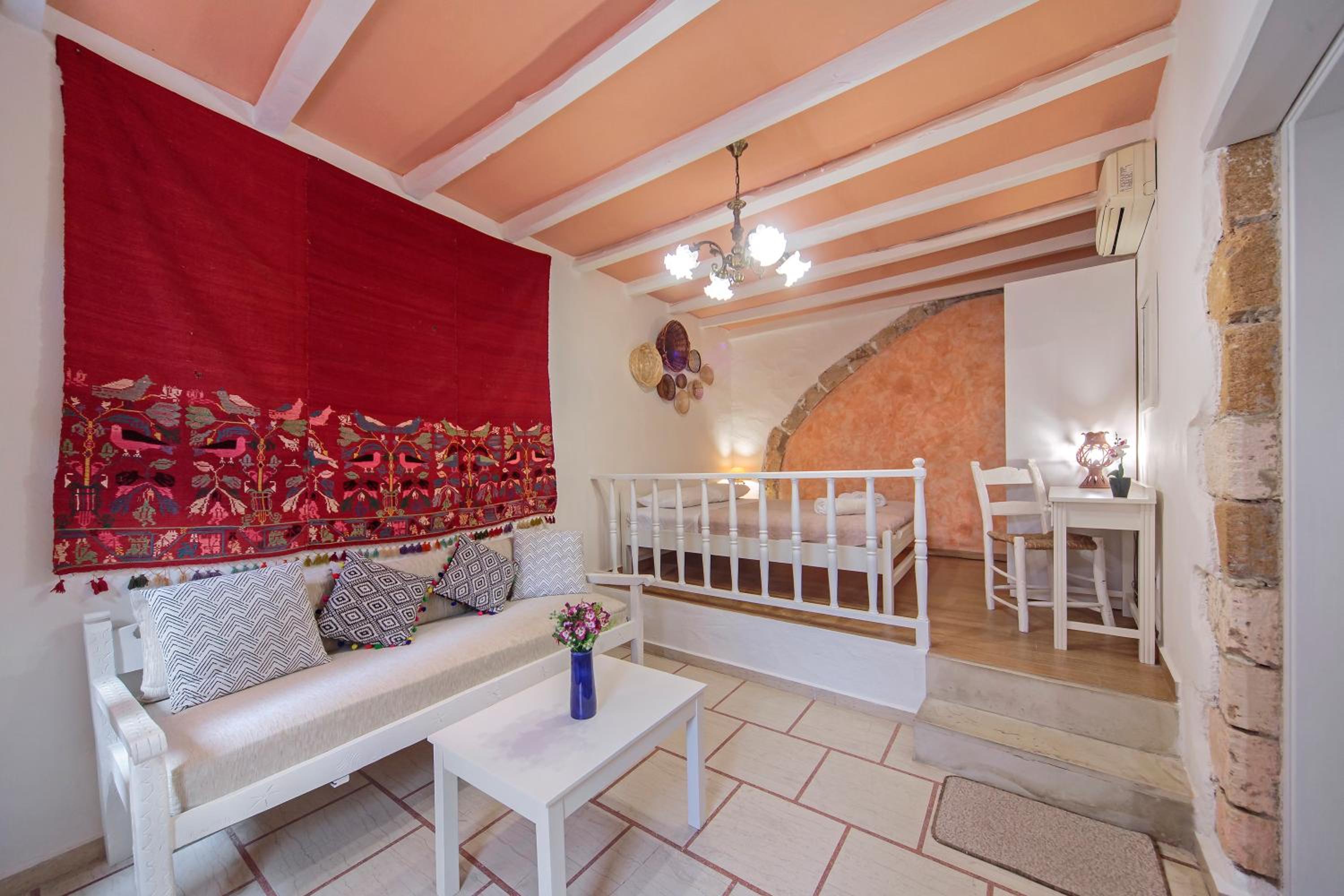 Studio (2 Adults)