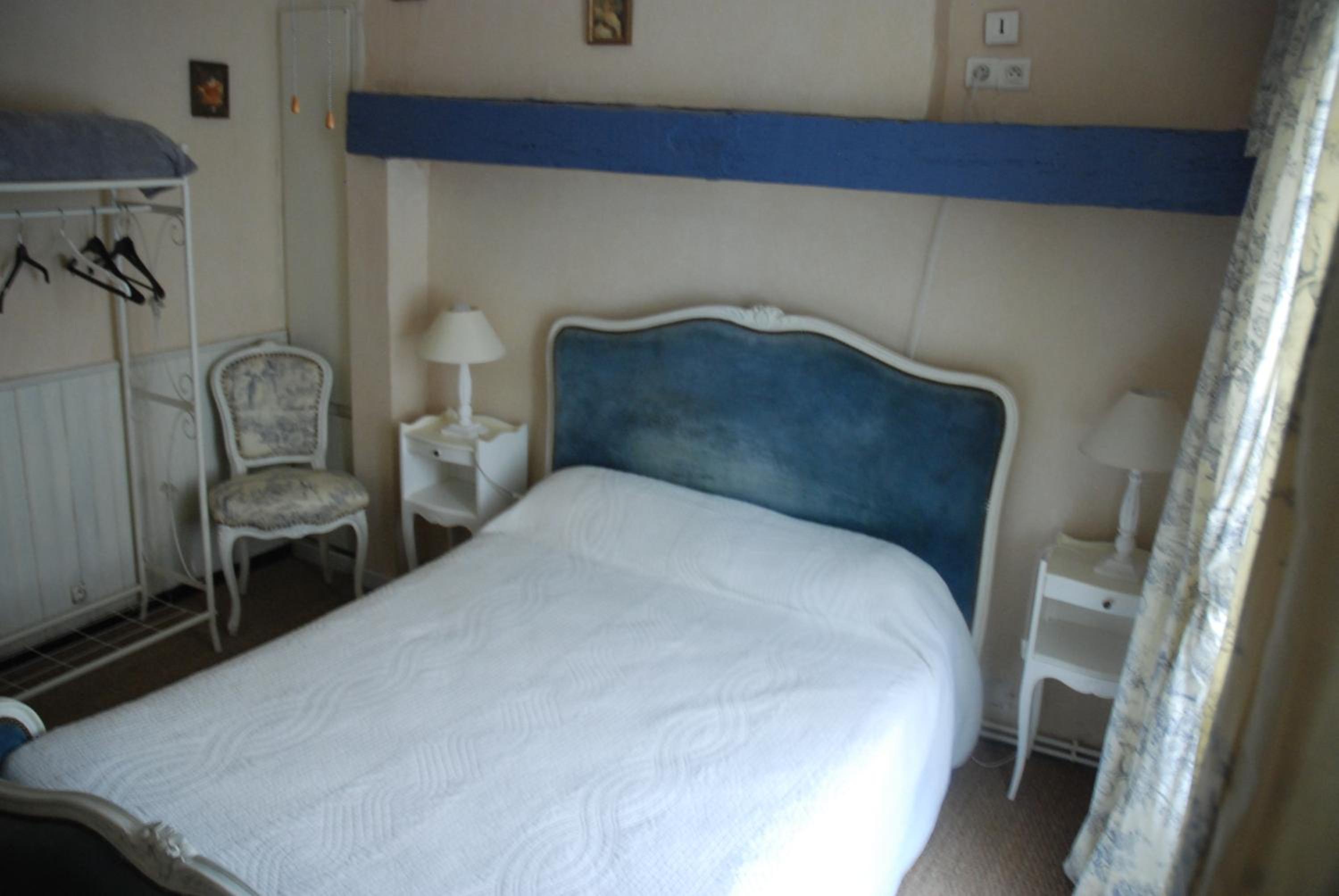 Double Room - Photo 4