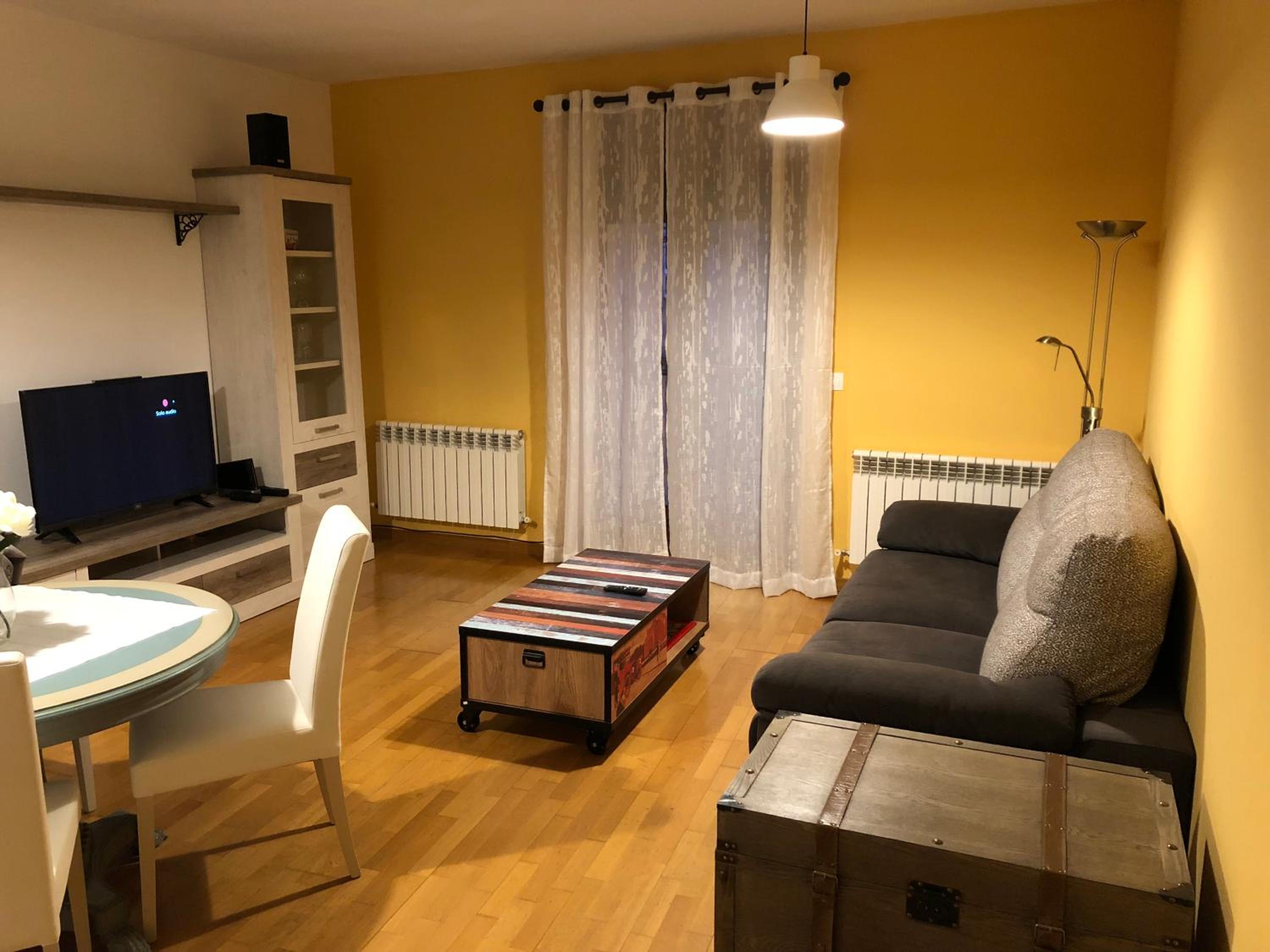 Apartment photo 2
