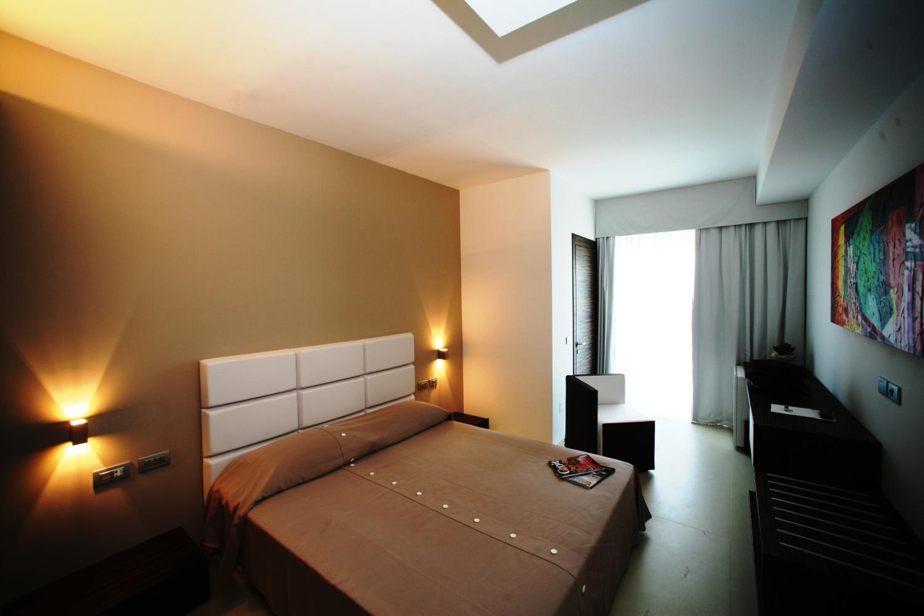 Double Room - Photo 4